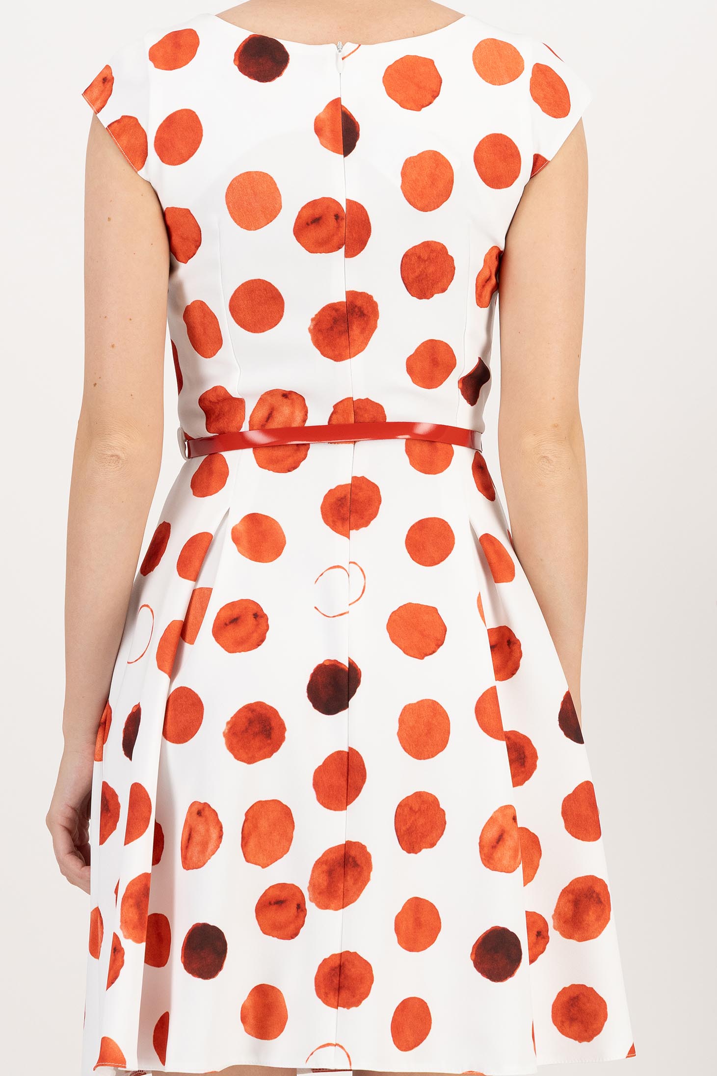 Rochie cu buline din stofa elastica rosie in clos cu accesoriu tip curea 5 - StarShinerS.ro