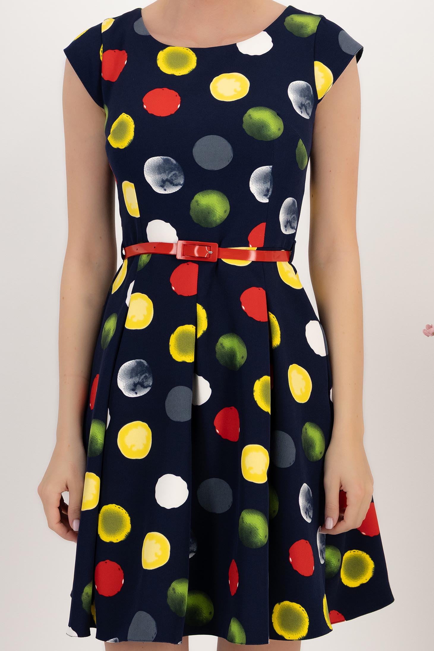 Rochie cu buline din stofa elastica bleumarin in clos cu accesoriu tip curea 4 - StarShinerS.ro