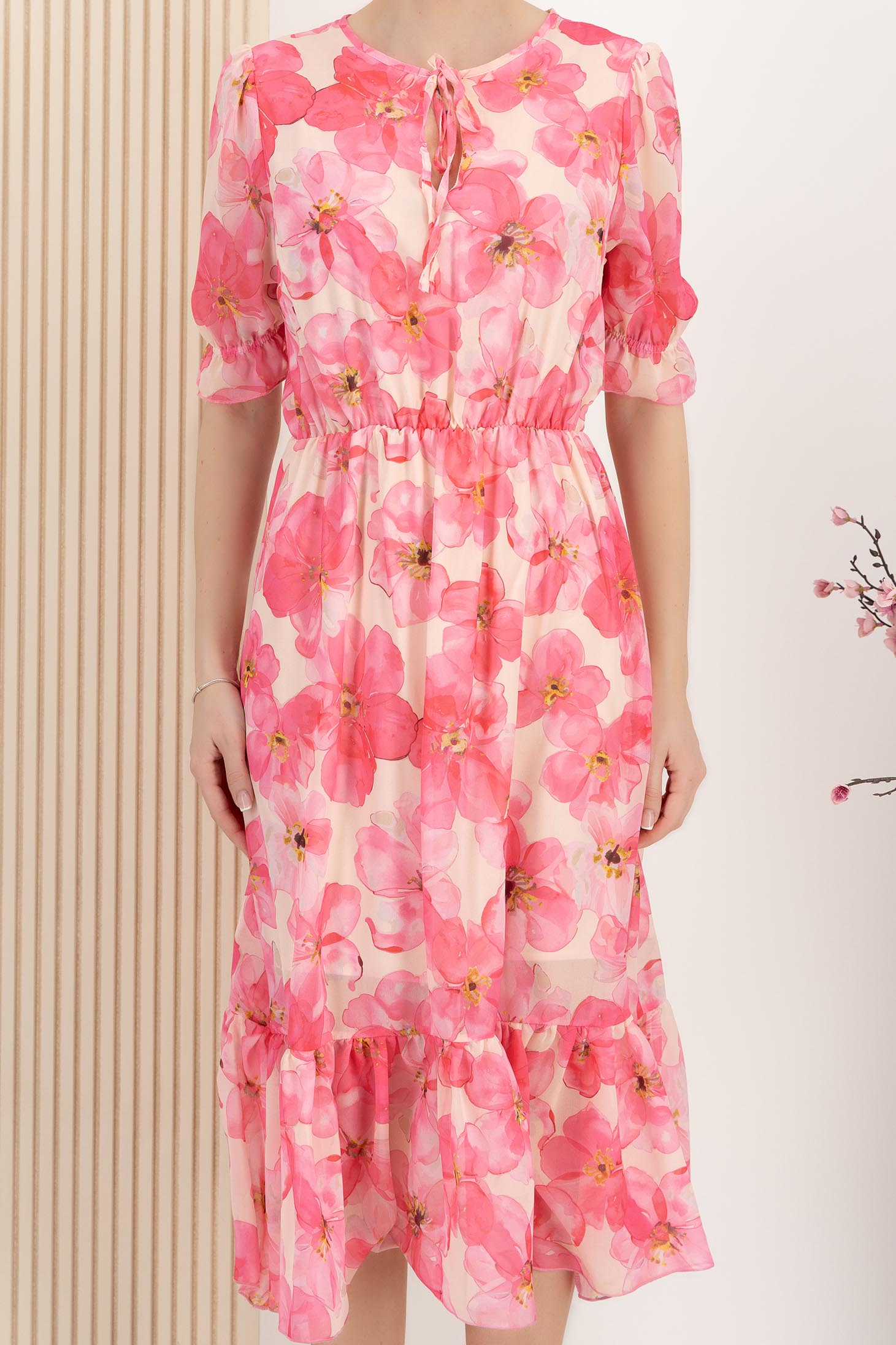 Rochie din voal roz midi in clos cu elastic in talie imprimata floral 4 - StarShinerS.ro