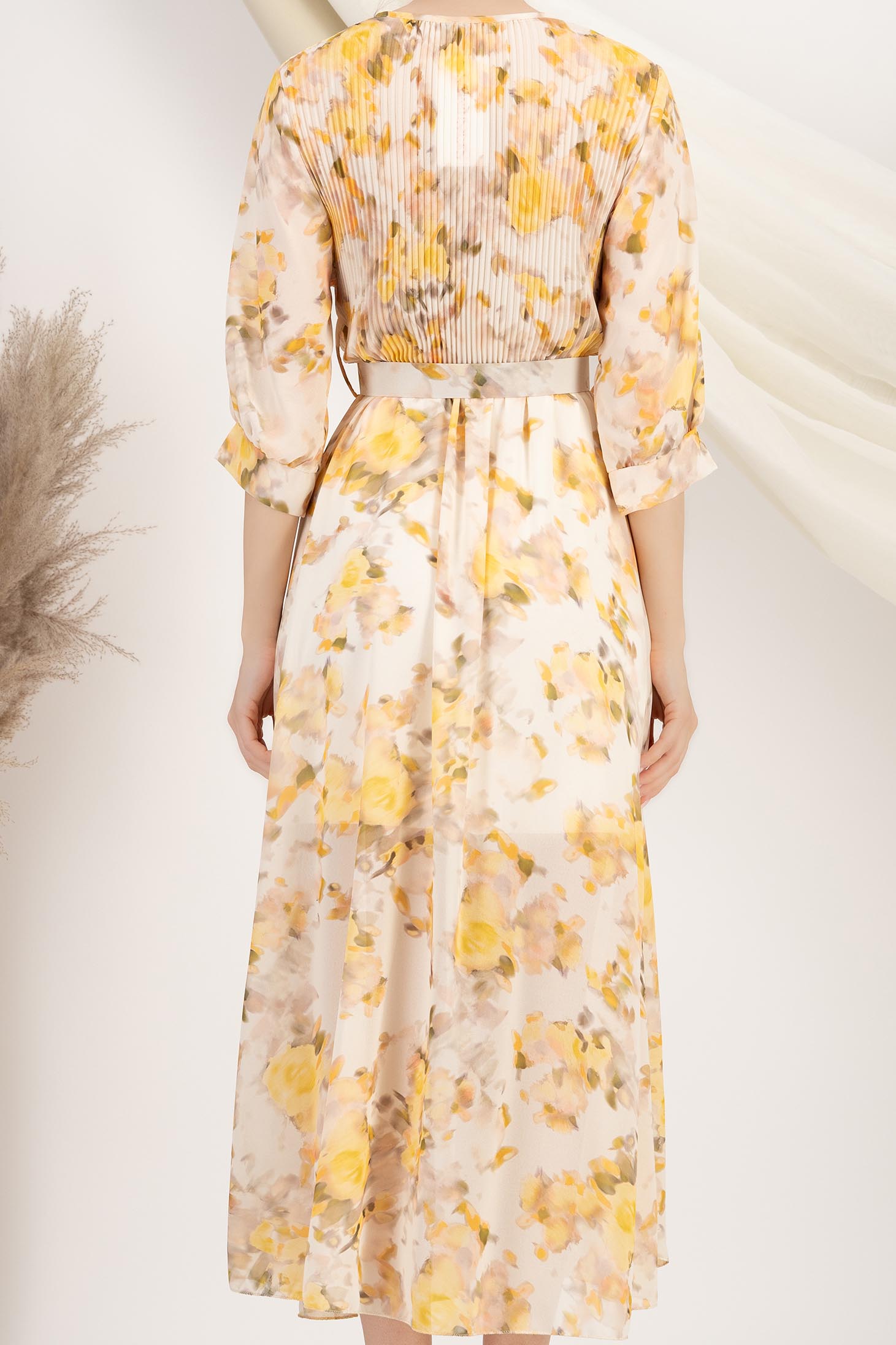 Rochie din voal galbena midi in clos cu elastic in talie si accesoriu tip curea 5 - StarShinerS.ro