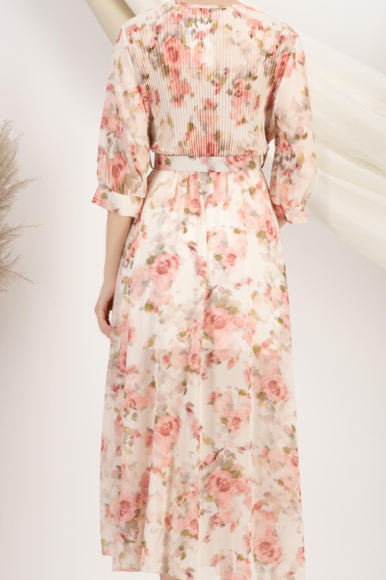 Rochie din voal roz midi in clos cu elastic in talie si accesoriu tip curea 5 - StarShinerS.ro