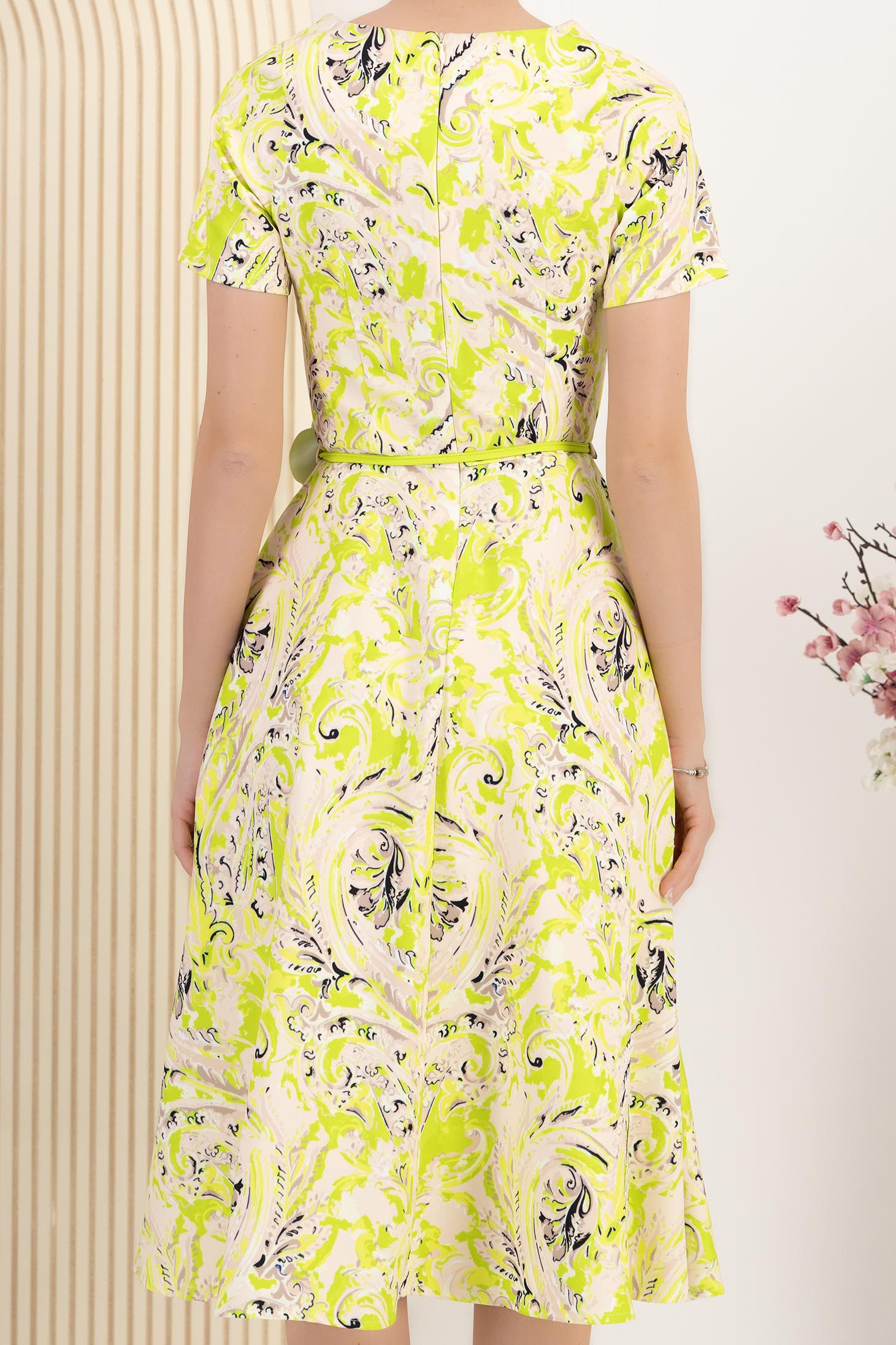 Rochie din stofa elastica verde lime midi in clos accesorizata cu cordon si buzunare laterale 4 - StarShinerS.ro