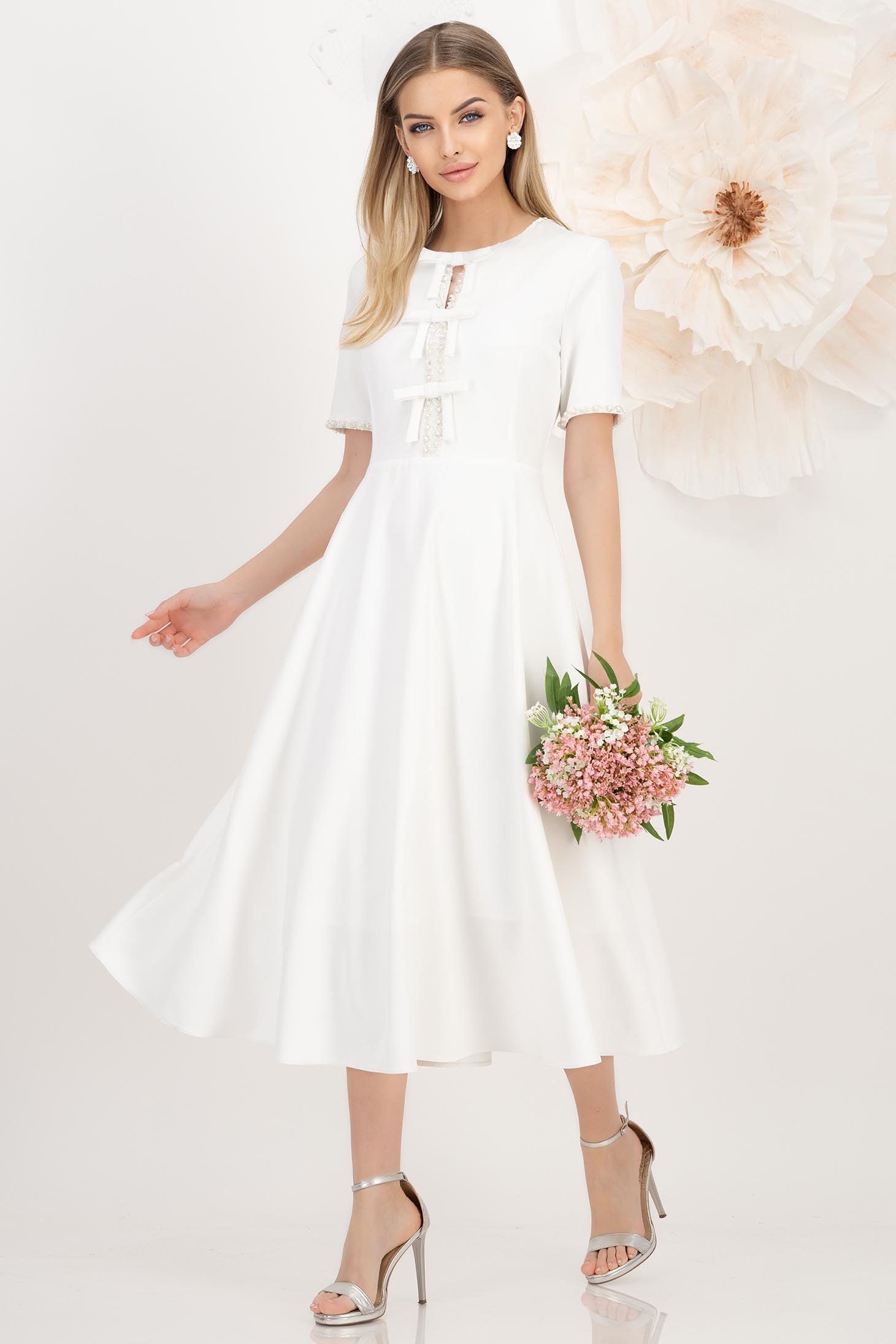 StarShinerS.ro Rochie din stofa alba midi in clos cu fundite ,perle si pietre strass - StarShinerS