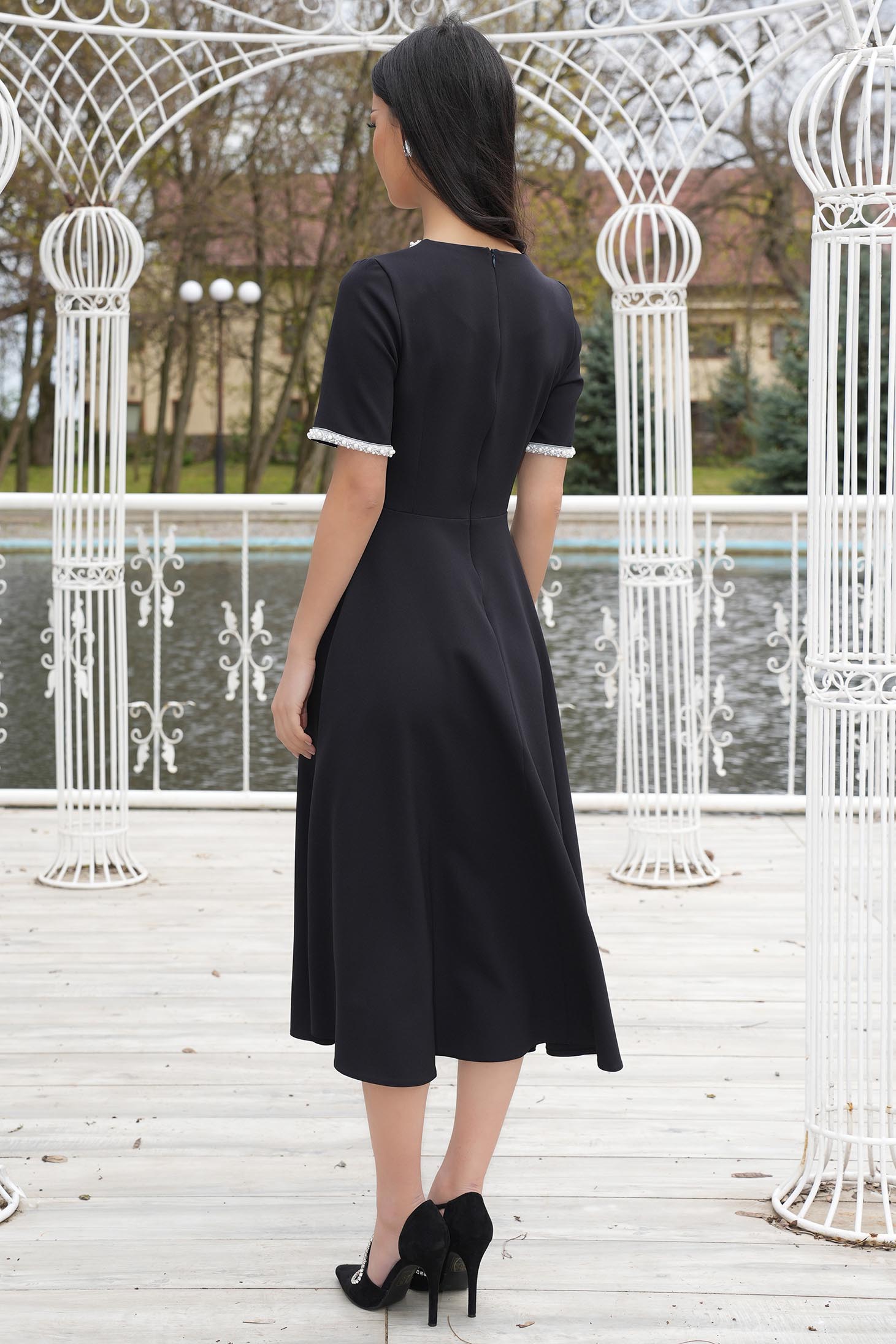 Rochie din stofa elastica neagra midi in clos accesorizata cu fundite si pietre strass - StarShinerS 3 - StarShinerS.ro