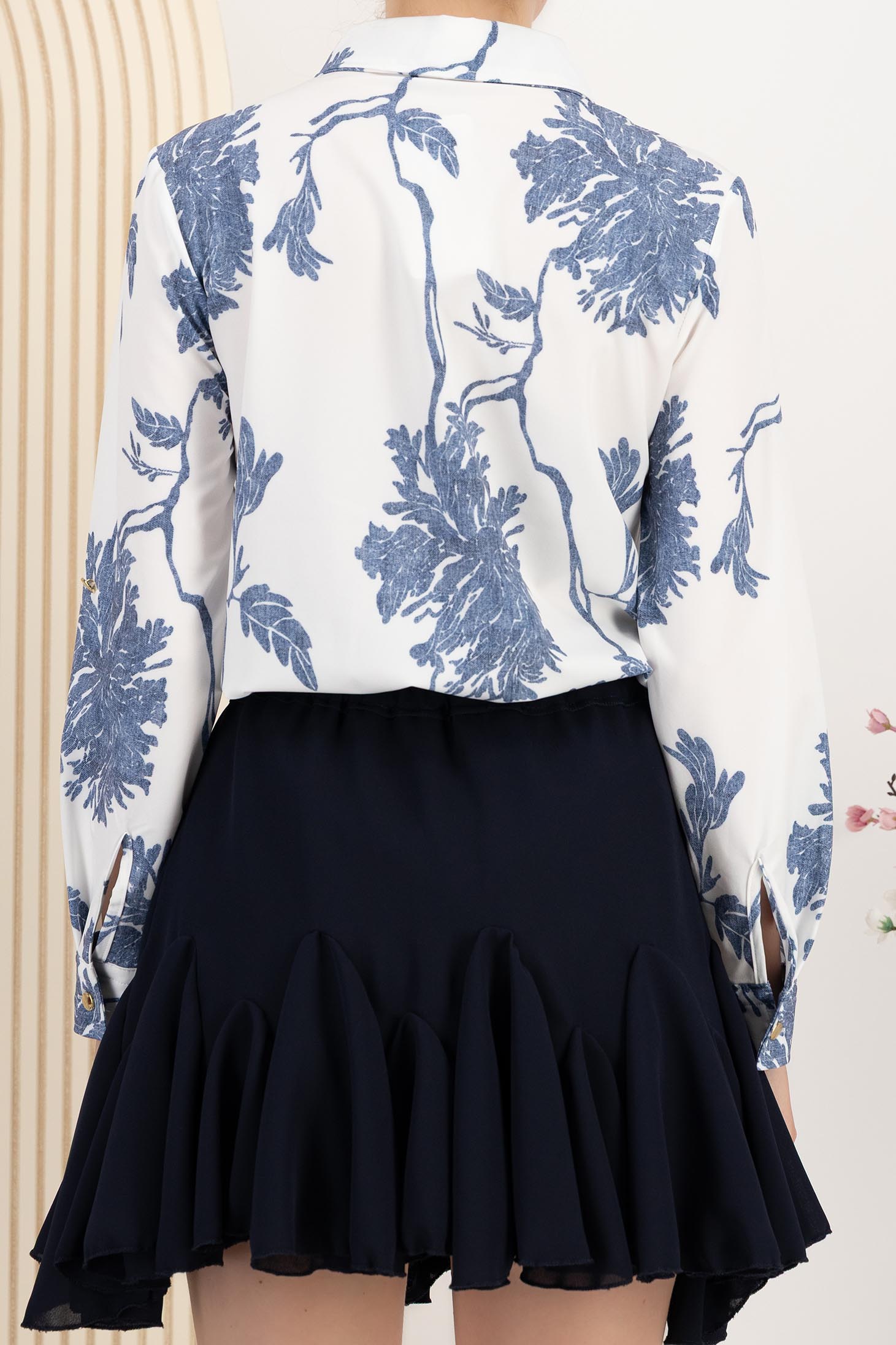Camasa dama din material subtire matasos cu croi larg imprimata floral 5 - StarShinerS.ro