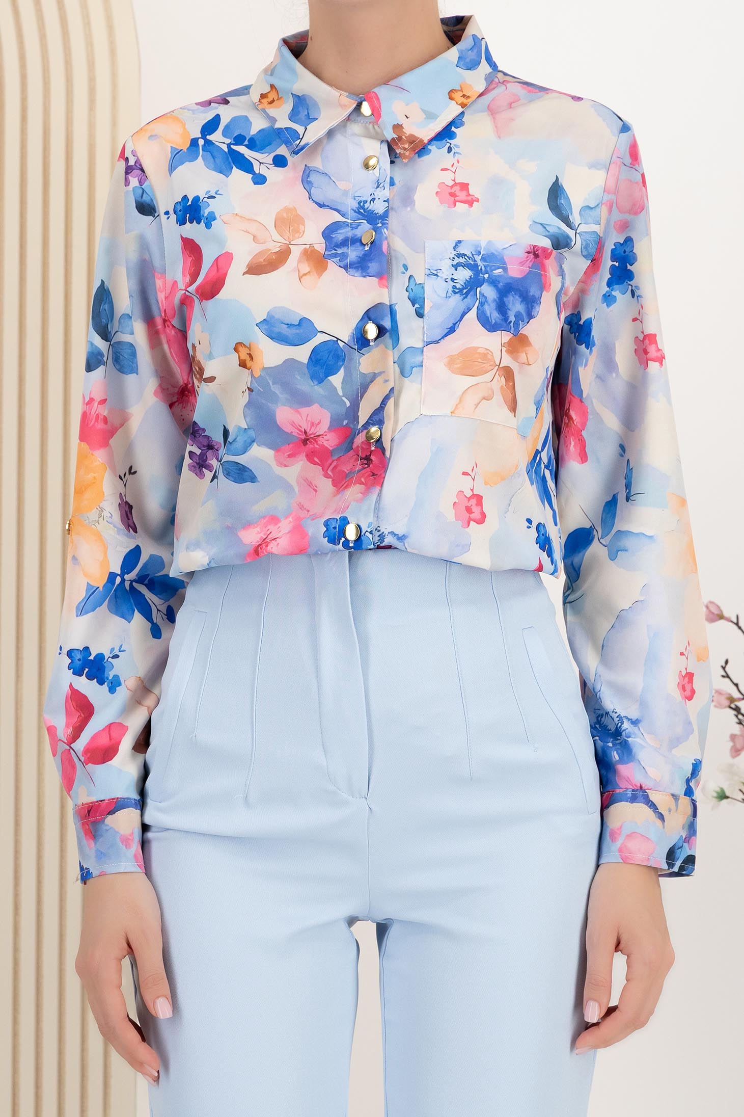 Camasa dama din material subtire matasos cu croi larg imprimata floral 4 - StarShinerS.ro