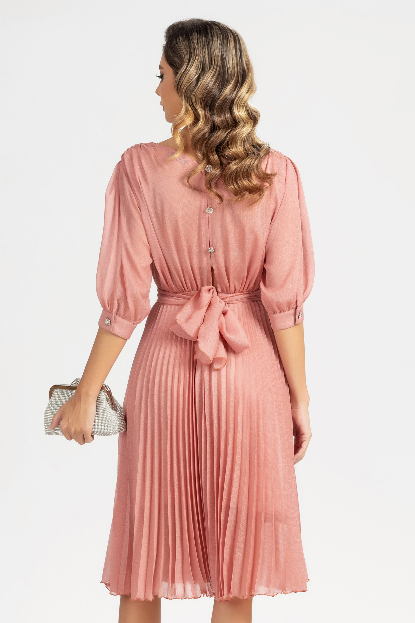Rochie plisata din voal cu fir lurex roz pudra in clos cu elastic in talie si maneci bufante 2 - StarShinerS.ro