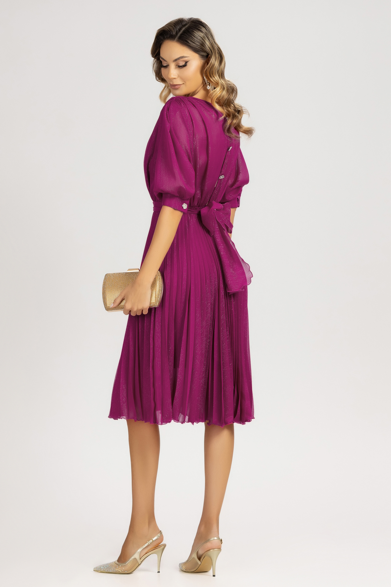 Rochie plisata din voal cu fir lurex zmeura in clos cu elastic in talie si maneci bufante 4 - StarShinerS.ro