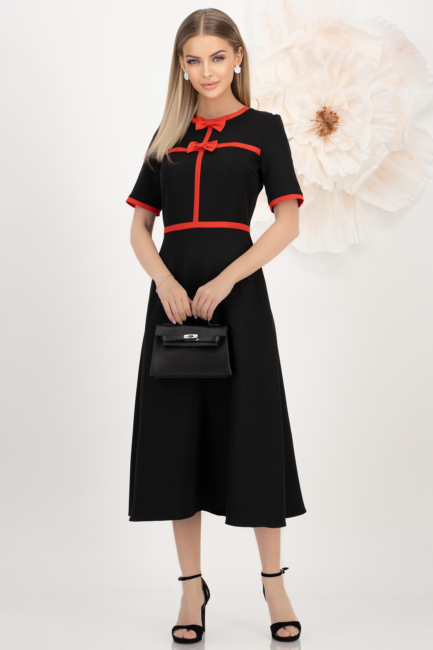 Rochie din stofa elastica neagra midi in clos accesorizata cu fundite contrastante - StarShinerS 3 - StarShinerS.ro