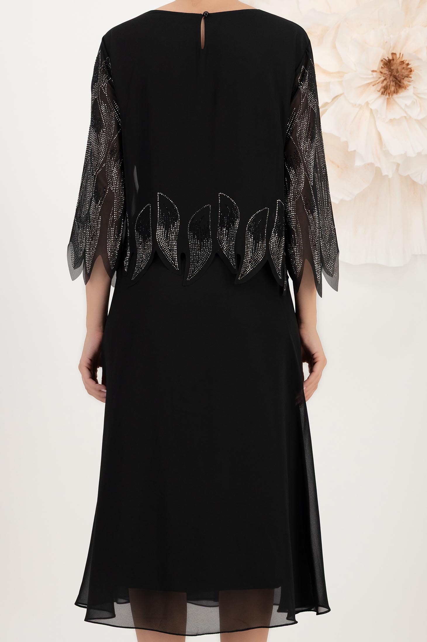 Rochie din voal neagra midi in clos cu capa nedetasabila cu aplicatii stralucitoare 5 - StarShinerS.ro