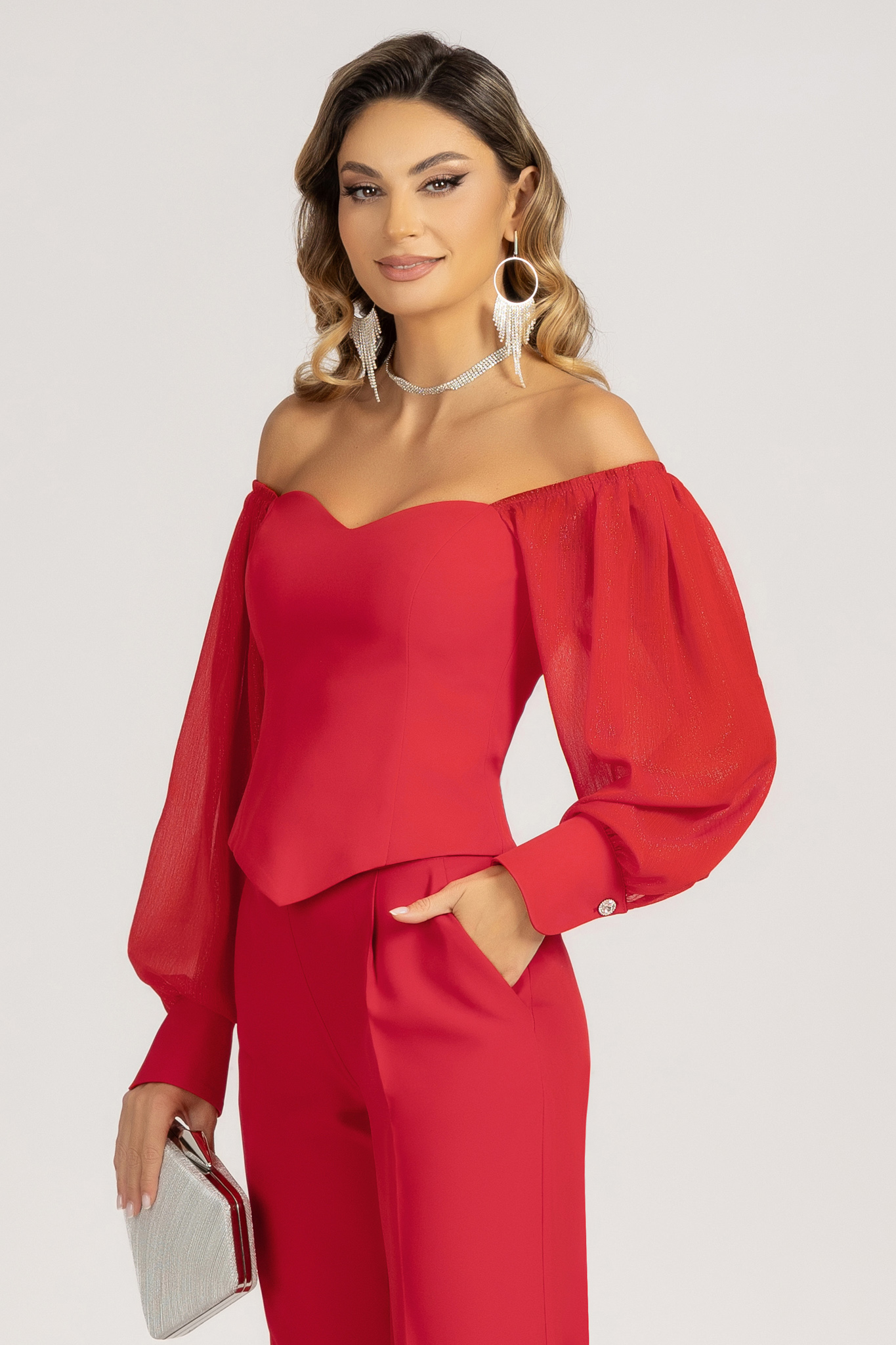 Bluza dama tip corset din stofa elastica rosie cu umeri goi si maneci bufante din voal cu fir stralucitor 2 - StarShinerS.ro