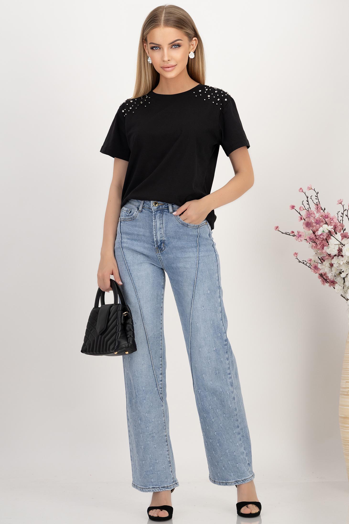 Tricou din bumbac negru cu croi larg si aplicatii cu pietre strass pe umeri 3 - StarShinerS.ro
