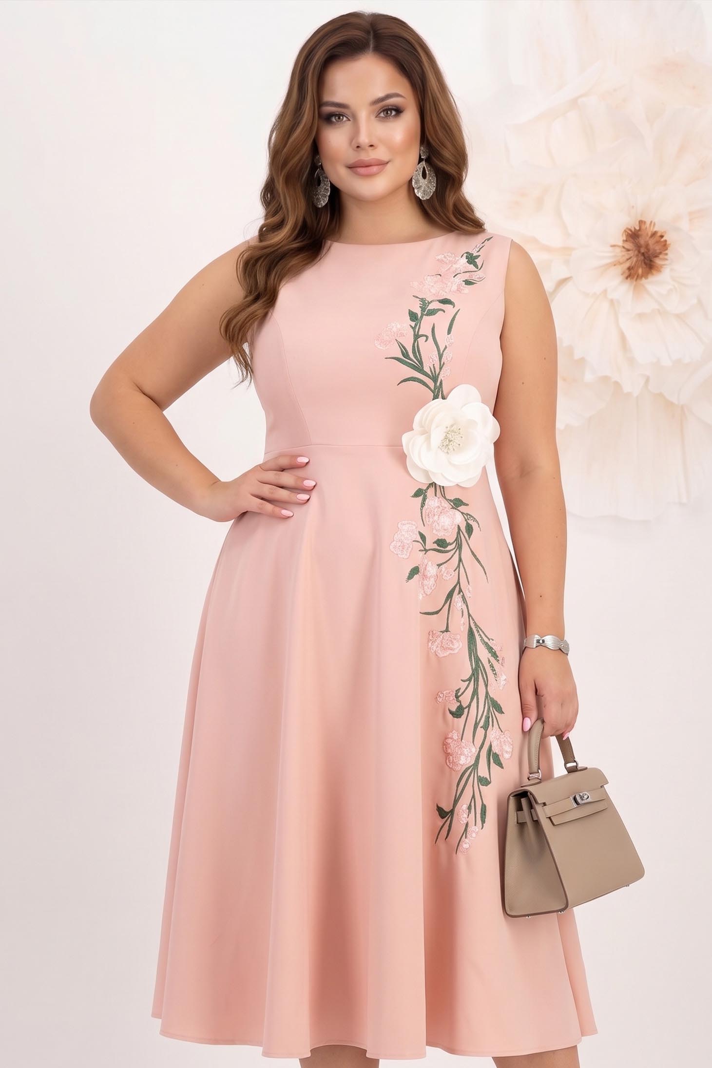 Rochie din stofa elastica roz pudra midi in clos cu detalii brodate si brosa maxi florala - StarShinerS 2 - StarShinerS.ro