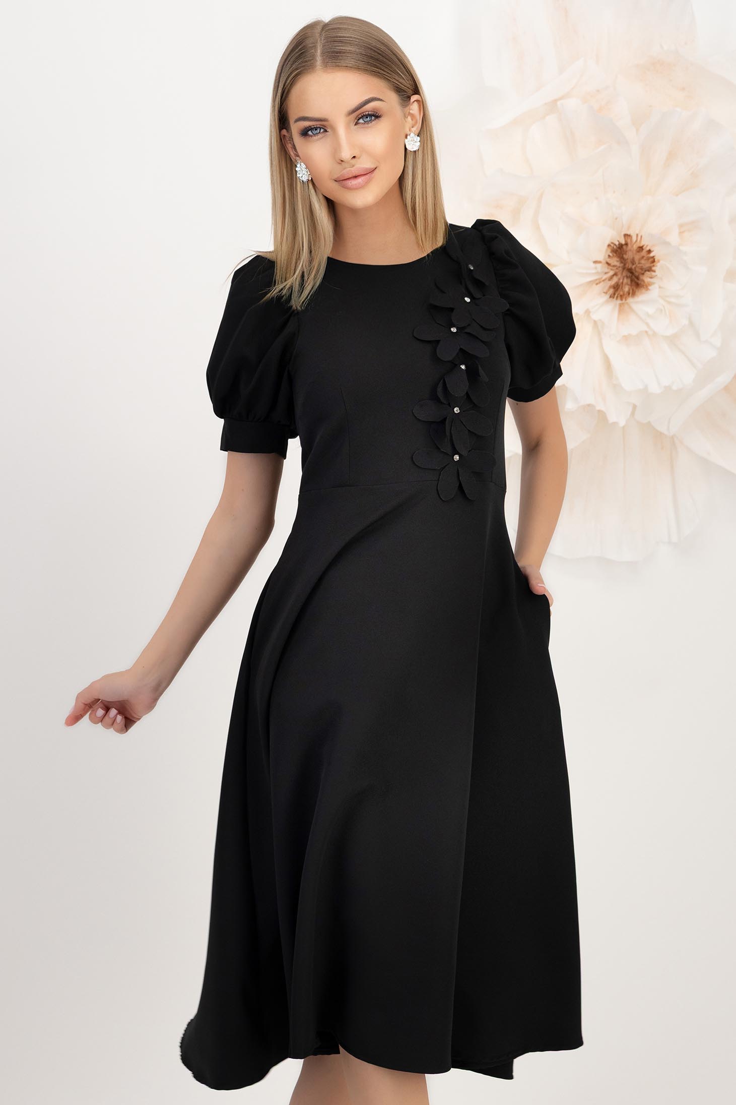 Rochie din stofa elastica neagra midi in clos cu buzunare laterale si aplicatii florale - StarShinerS 7 - StarShinerS.ro