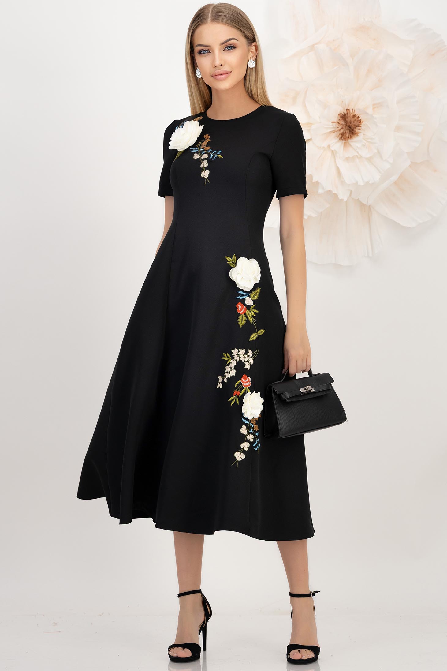 Rochie neagra midi in clos cu detalii brodate si flori 3D - StarShinerS 2 - StarShinerS.ro