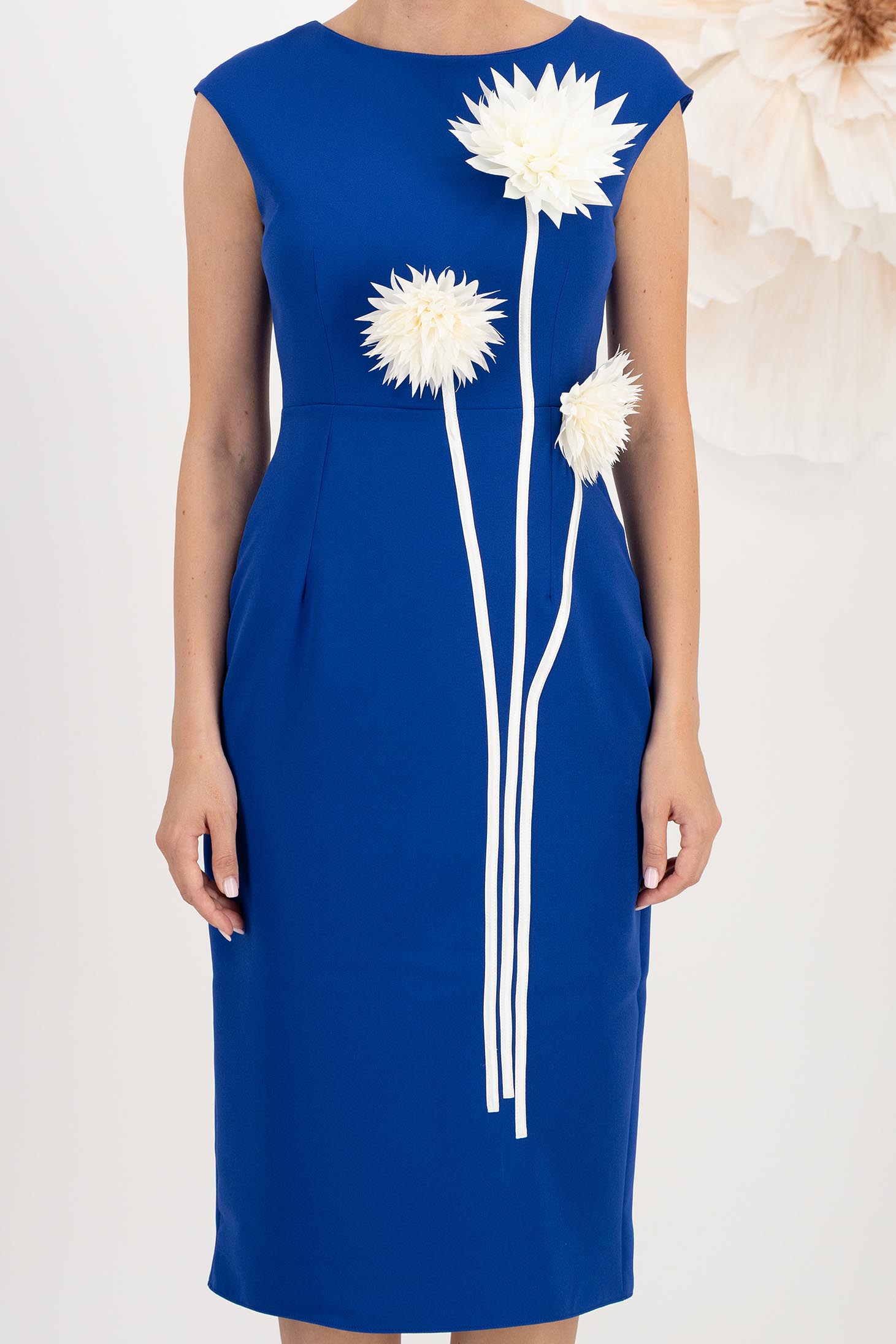 Rochie din stofa elastica albastra midi tip creion accesorizata cu 3 brose maxi florale - StarShinerS 4 - StarShinerS.ro