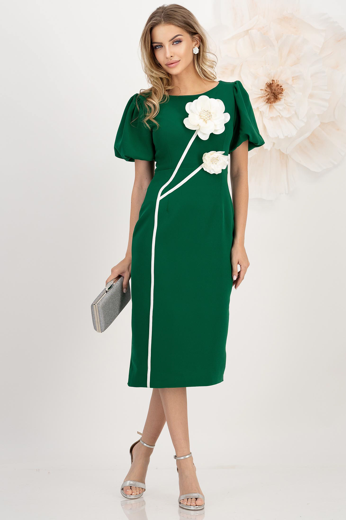 Rochie din stofa elastica verde midi tip creion cu maneci bufante si brose florale 3D - StarShinerS 3 - StarShinerS.ro