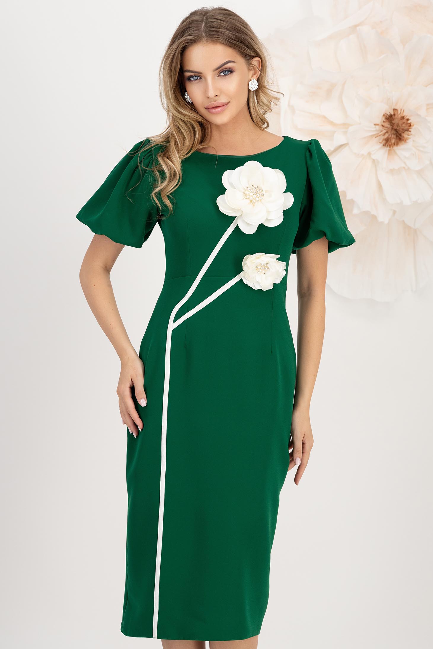 StarShinerS.ro Rochie din stofa elastica verde midi tip creion cu maneci bufante si brose florale 3D - StarShinerS