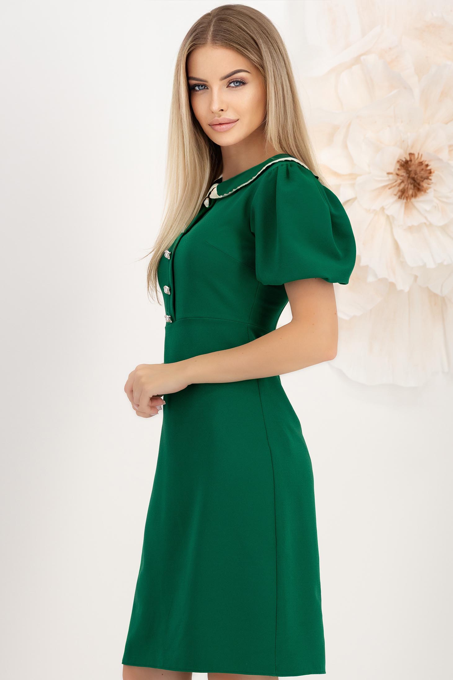 Rochie din stofa elastica verde pana la genunchi cu croi in a si guler rotunjit cu dantela - StarShinerS 2 - StarShinerS.ro
