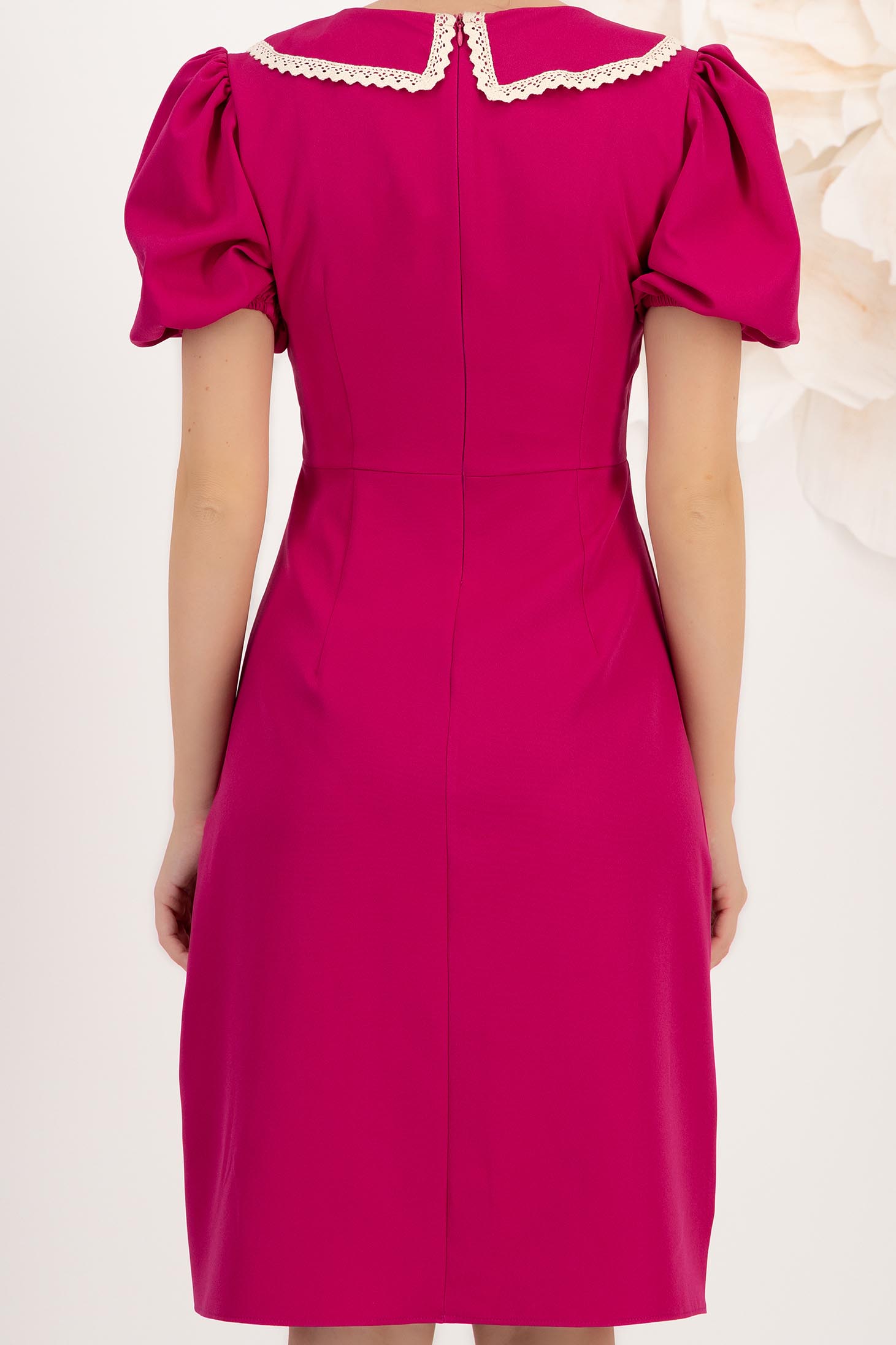 Rochie din stofa elastica fuchsia pana la genunchi cu croi in a si guler rotunjit cu dantela - StarShinerS 5 - StarShinerS.ro
