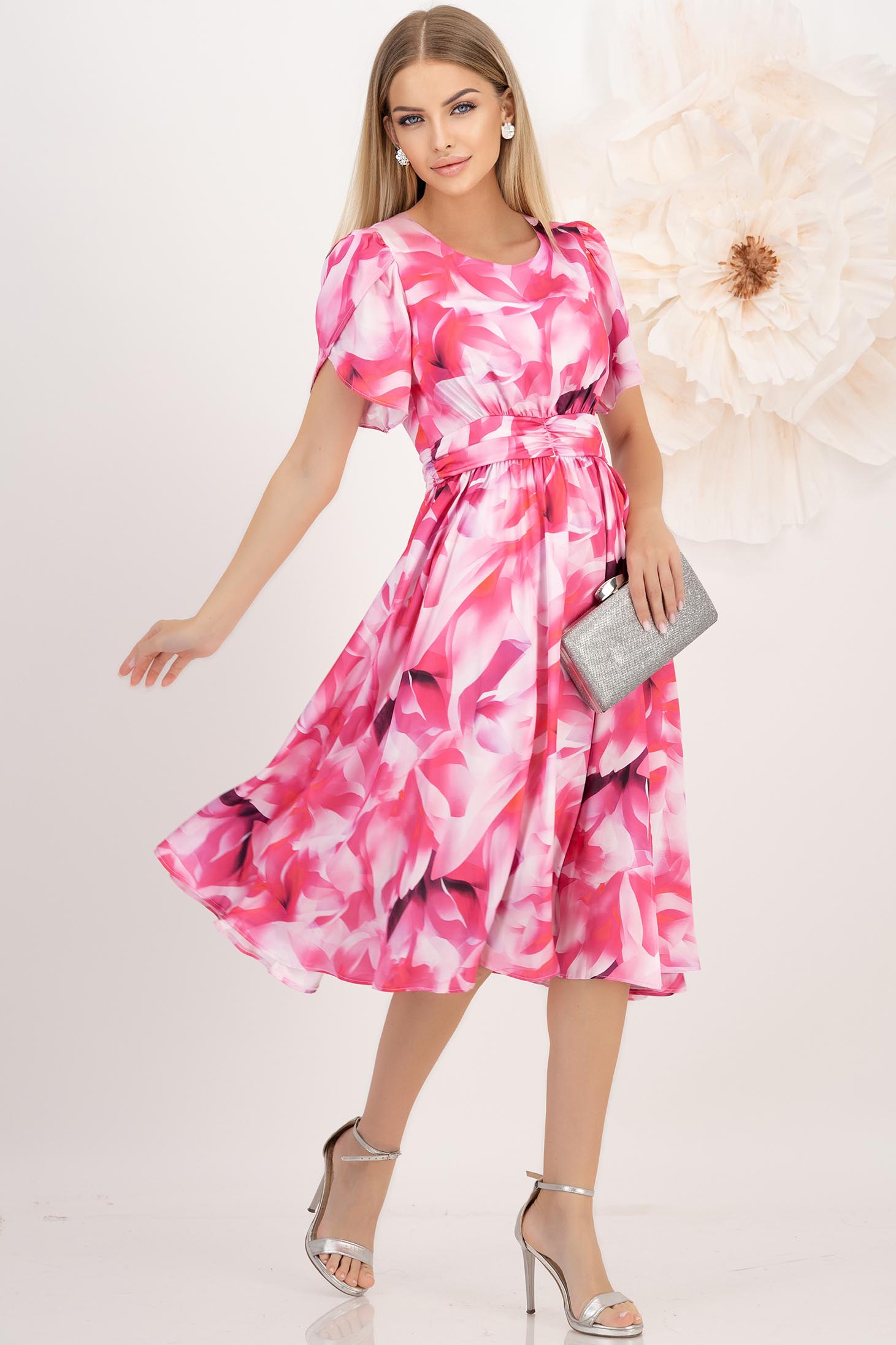 StarShinerS.ro Rochie din satin roz midi in clos crapata pe picior - StarShinerS