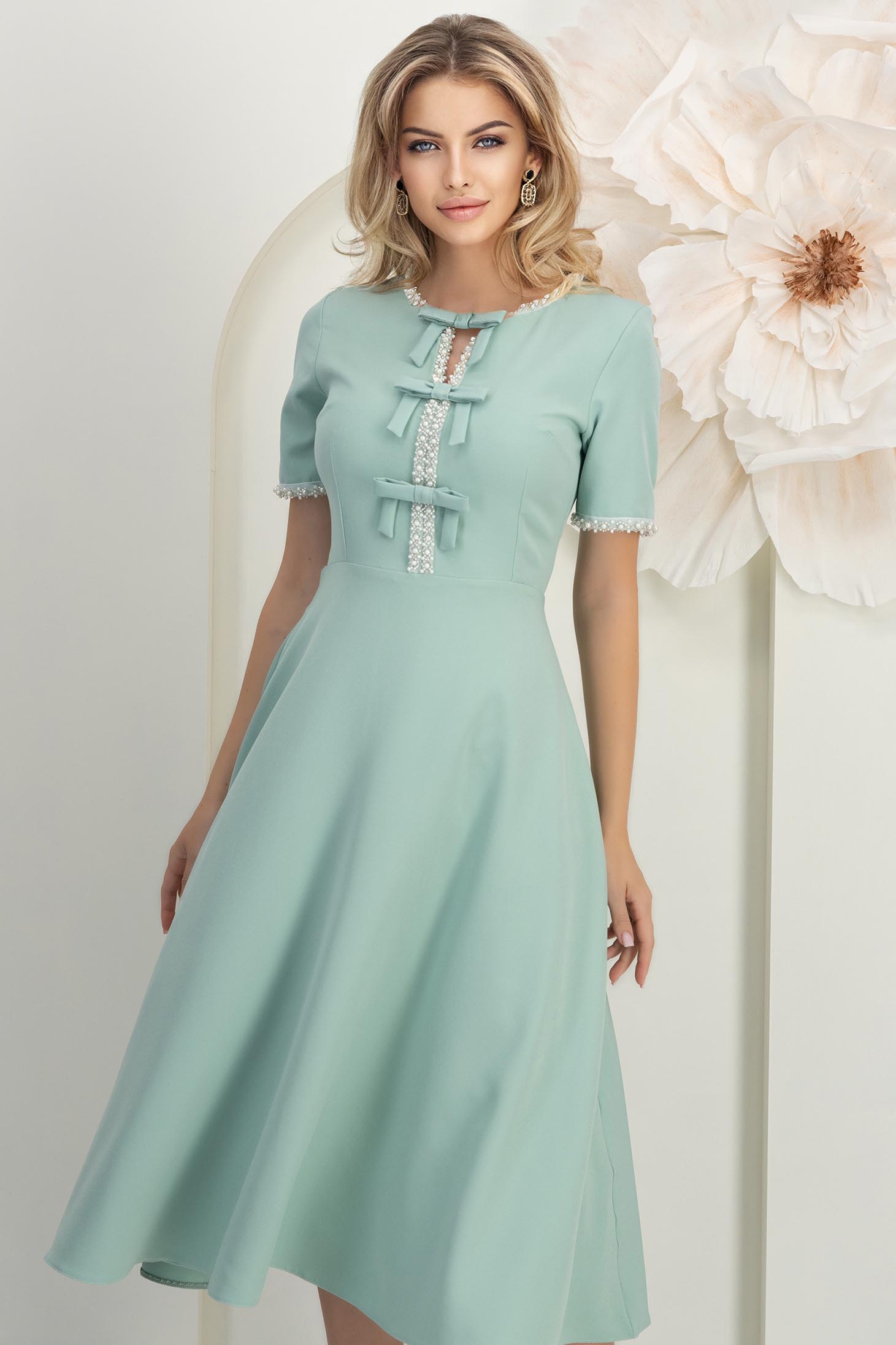 StarShinerS.ro Rochie din stofa mint midi in clos cu fundite,perle si pietre strass- StarShinerS