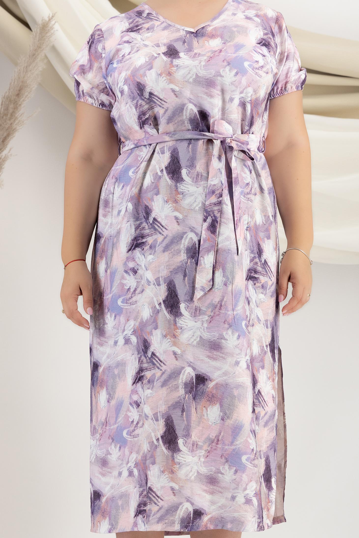 Rochie din viscoza si in mov midi cu un croi drept si slit lateral - StarShinerS 3 - StarShinerS.ro
