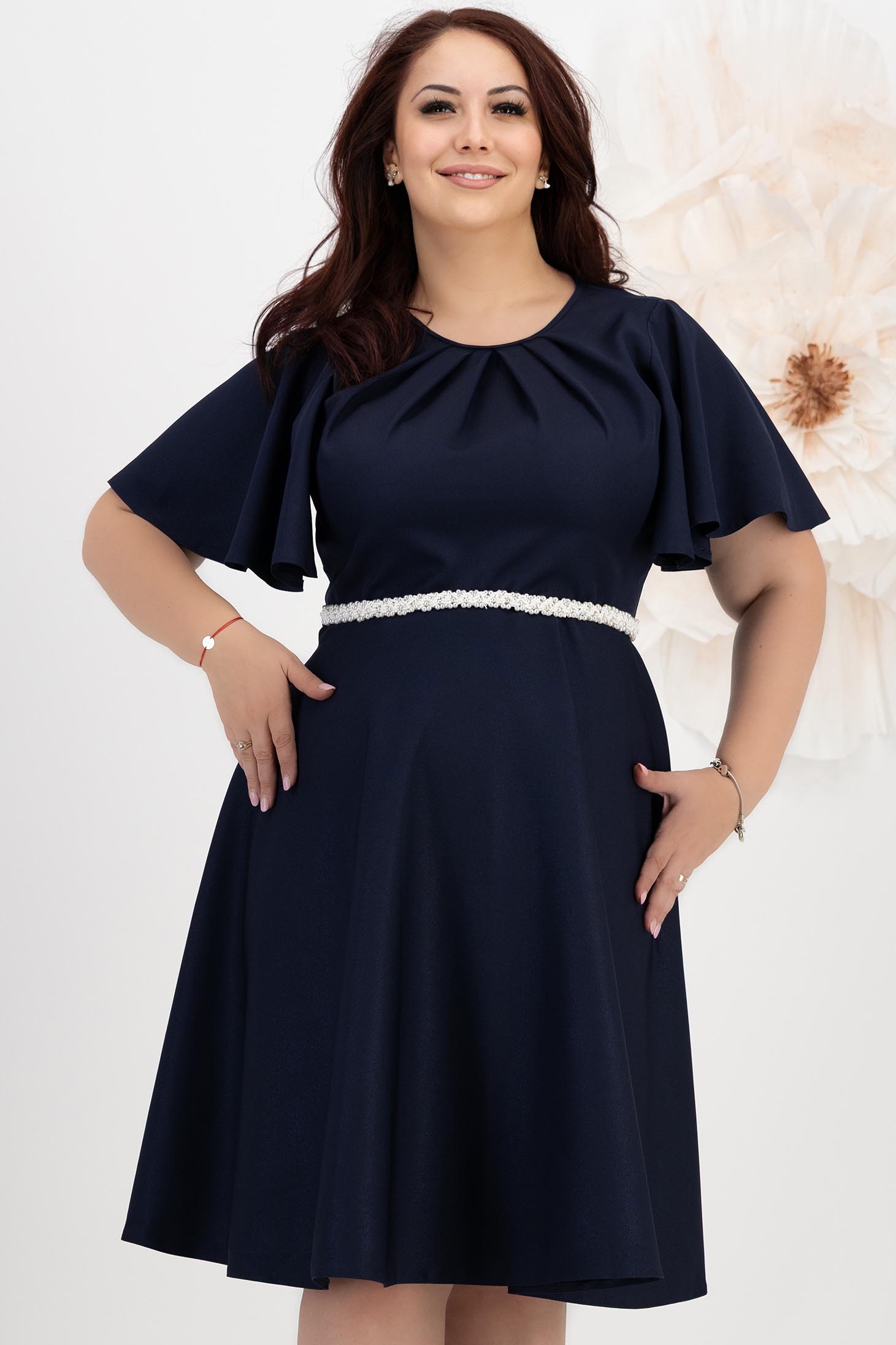 StarShinerS.ro Rochie din stofa elastica cu sclipici bleumarin pana la genunchi in clos accesorizata cu cordon cu perle - StarShinerS