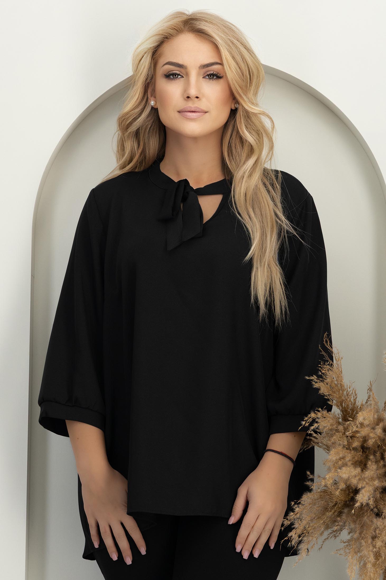 StarShinerS.ro Bluza dama din georgette neagra cu croi larg si guler tip esarfa - StarShinerS