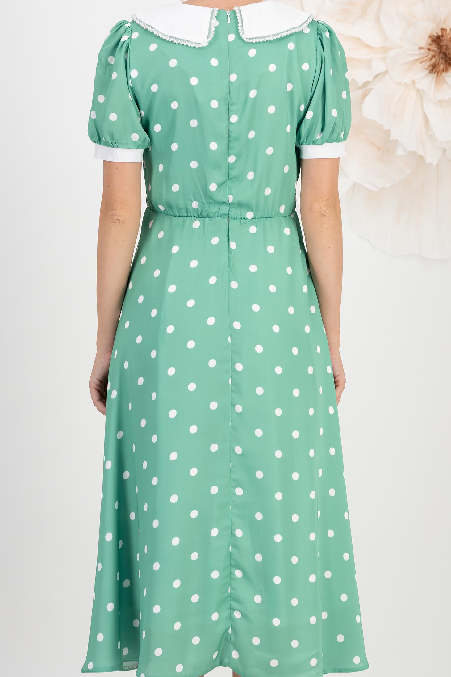 Rochie din satin verde midi in clos cu elastic in talie la spate si guler contrastant cu fir stralucitor - StarShinerS 5 - StarShinerS.ro