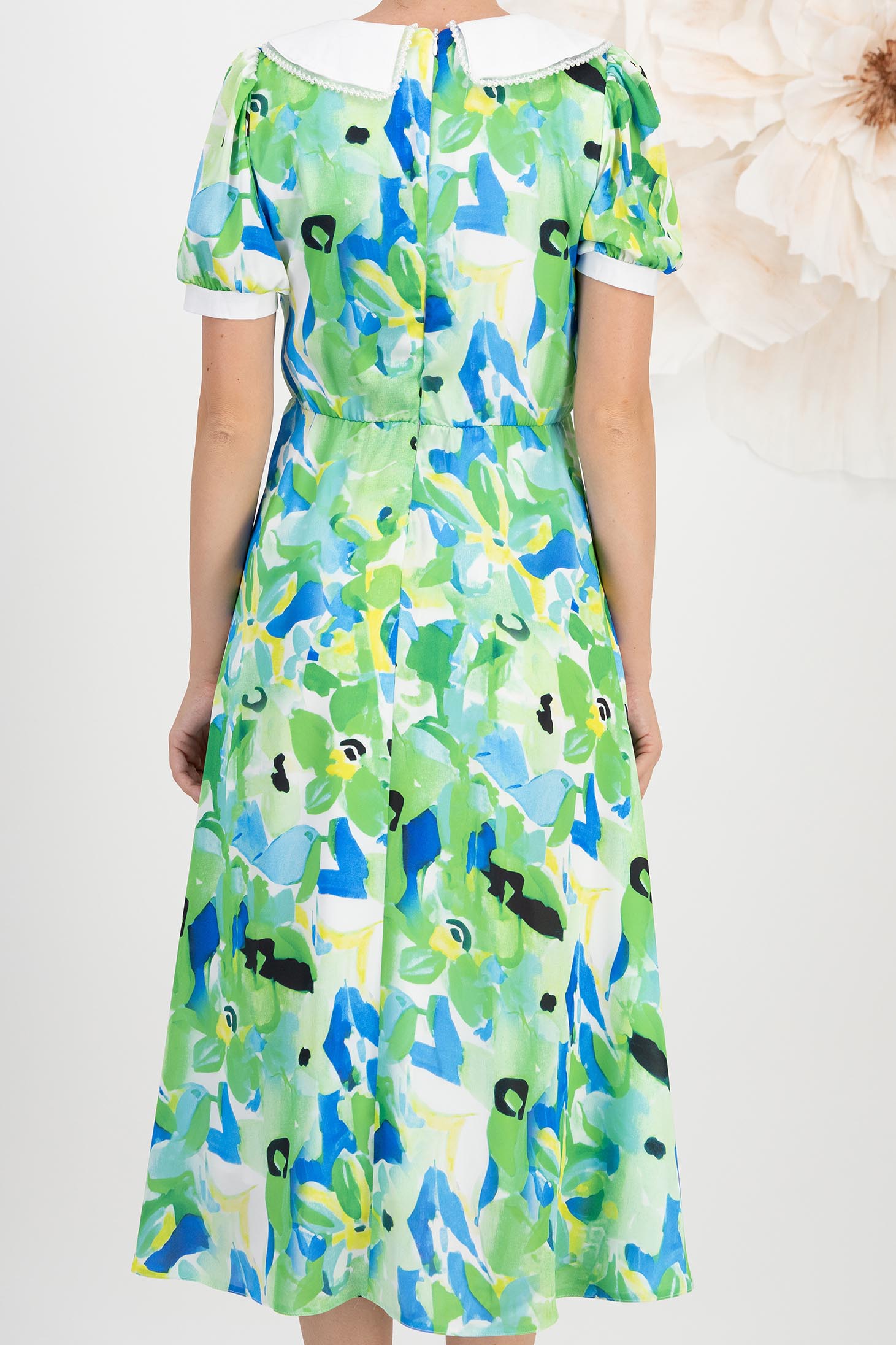 Rochie din satin verde midi in clos cu elastic in talie la spate si guler contrastant cu fir stralucitor - StarShinerS 5 - StarShinerS.ro