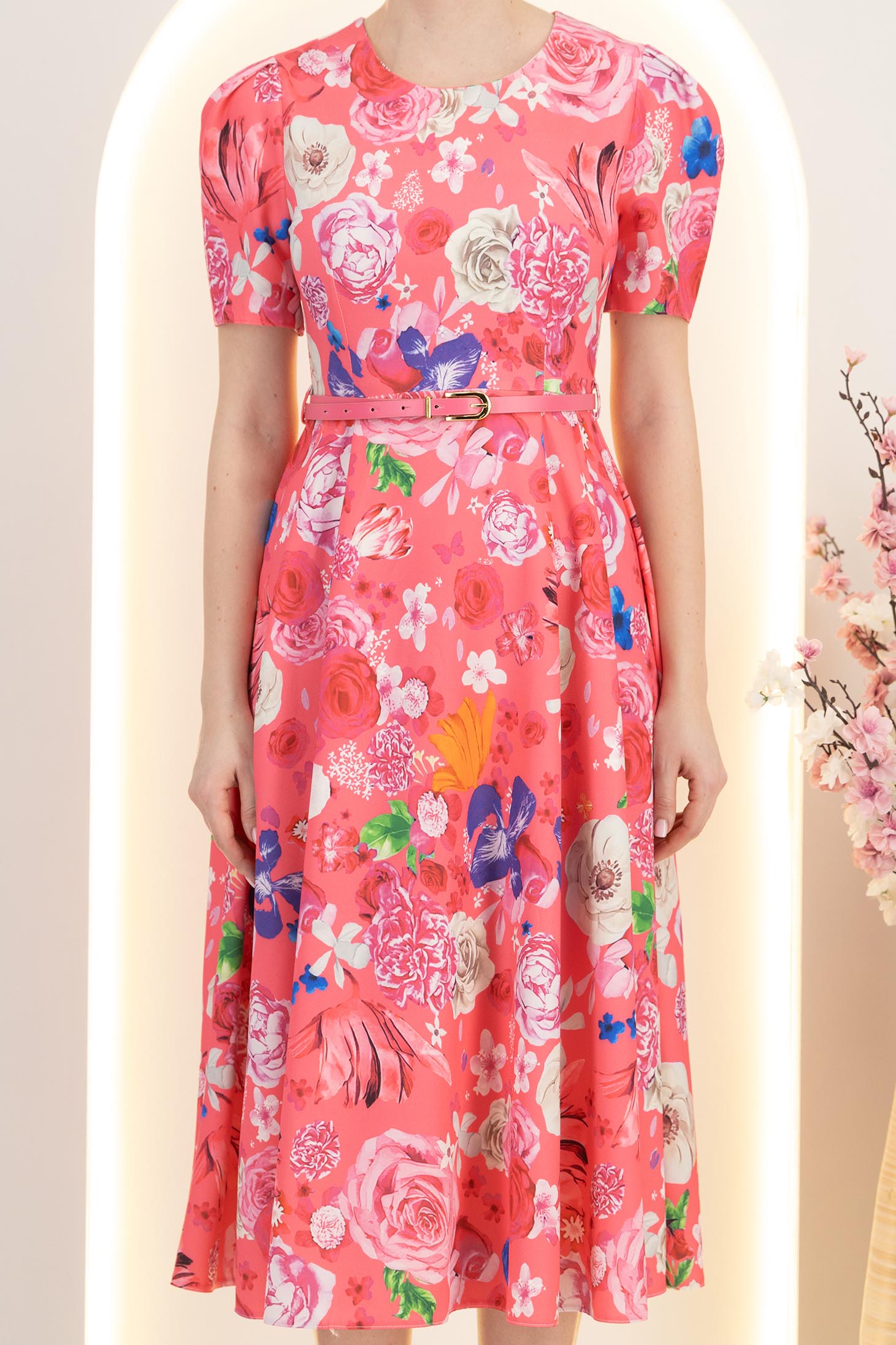 Rochie din stofa roz midi in clos cu accesoriu tip curea- StarShinerS 6 - StarShinerS.ro