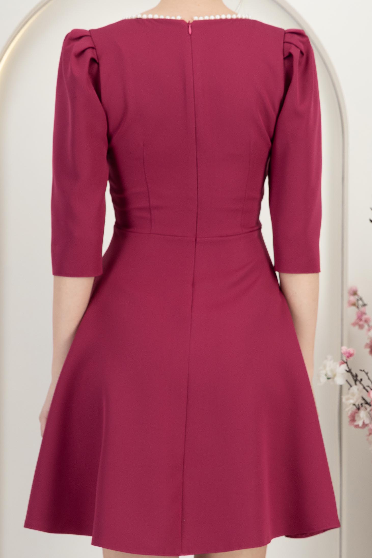 Rochie din stofa zmeura scurta in clos cu umeri bufanti si perle- StarShinerS 6 - StarShinerS.ro