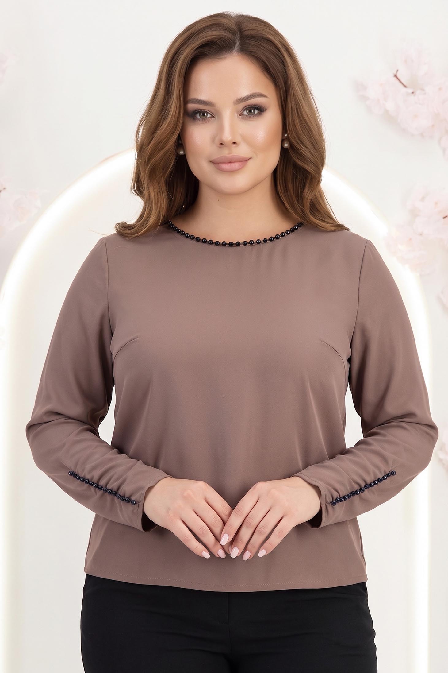 Bluza dama din georgette mocha cu croi larg accesorizata cu perle - StarShinerS 1 - StarShinerS.ro
