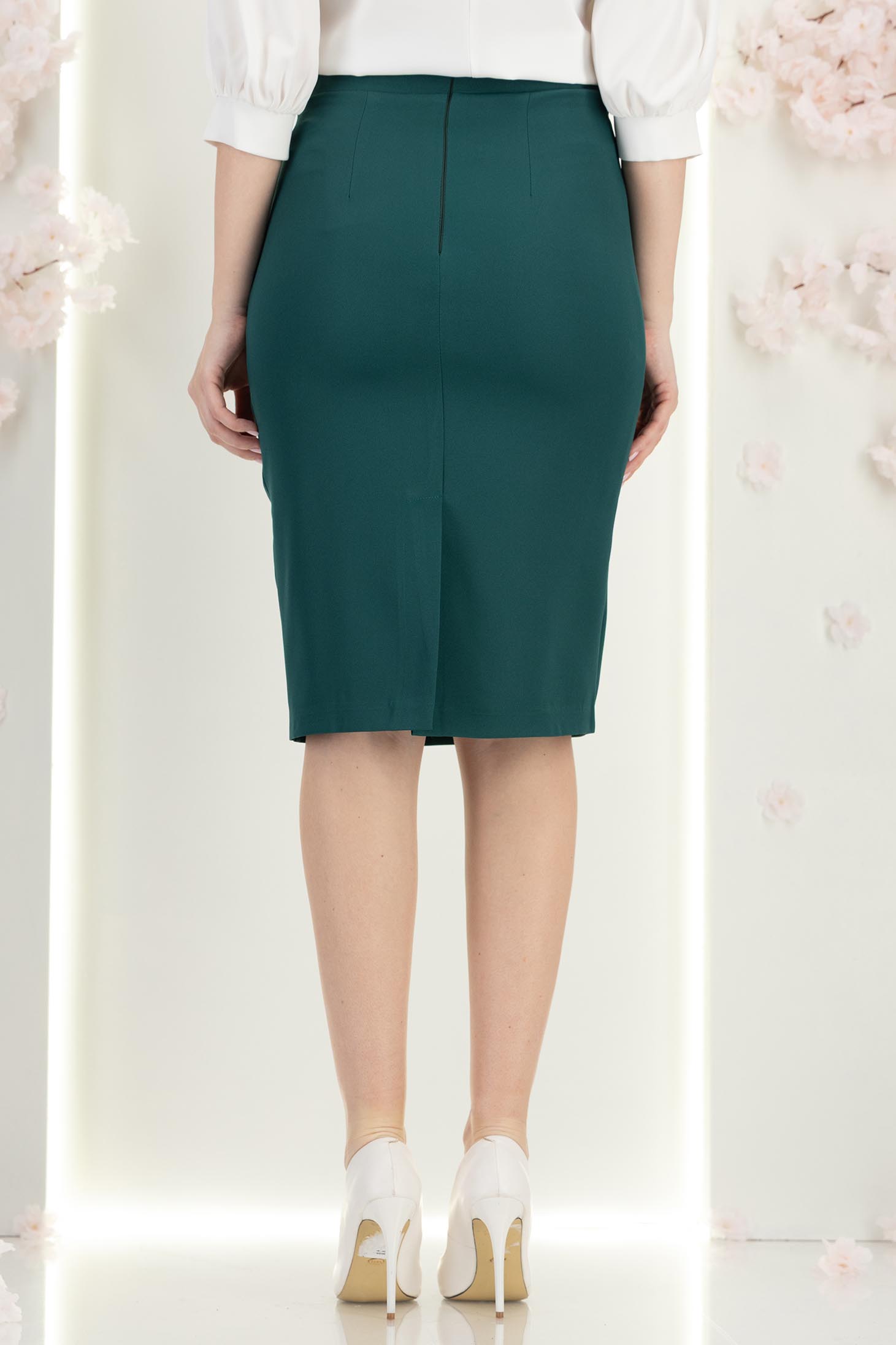 Fusta din stofa verde-inchis midi tip creion cu accesoriu metalic - StarShinerS 4 - StarShinerS.ro