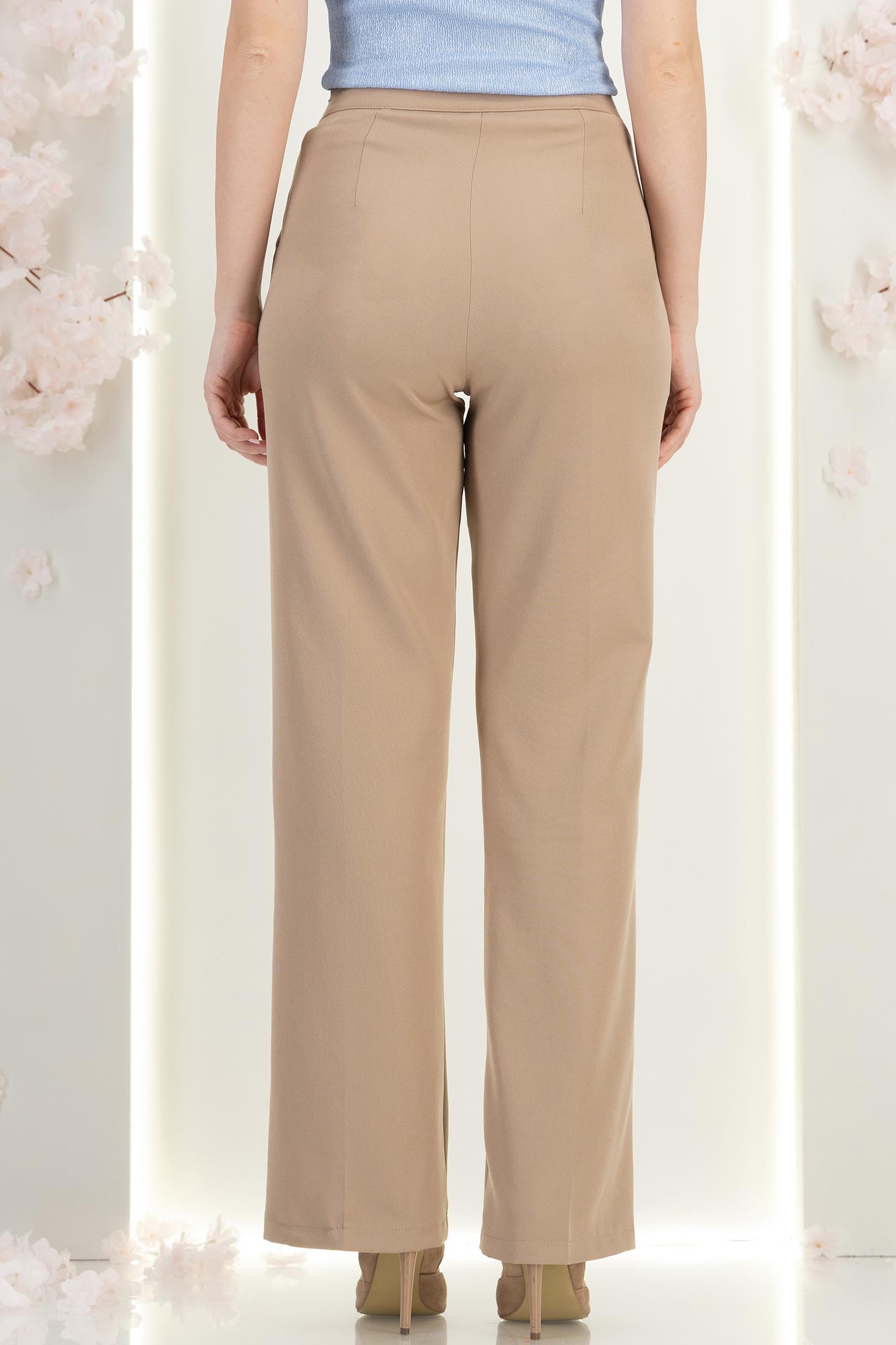 Pantaloni lungi din stofa bej evazati cu buzunare laterale si accesoriu in talie- StarShinerS 4 - StarShinerS.ro