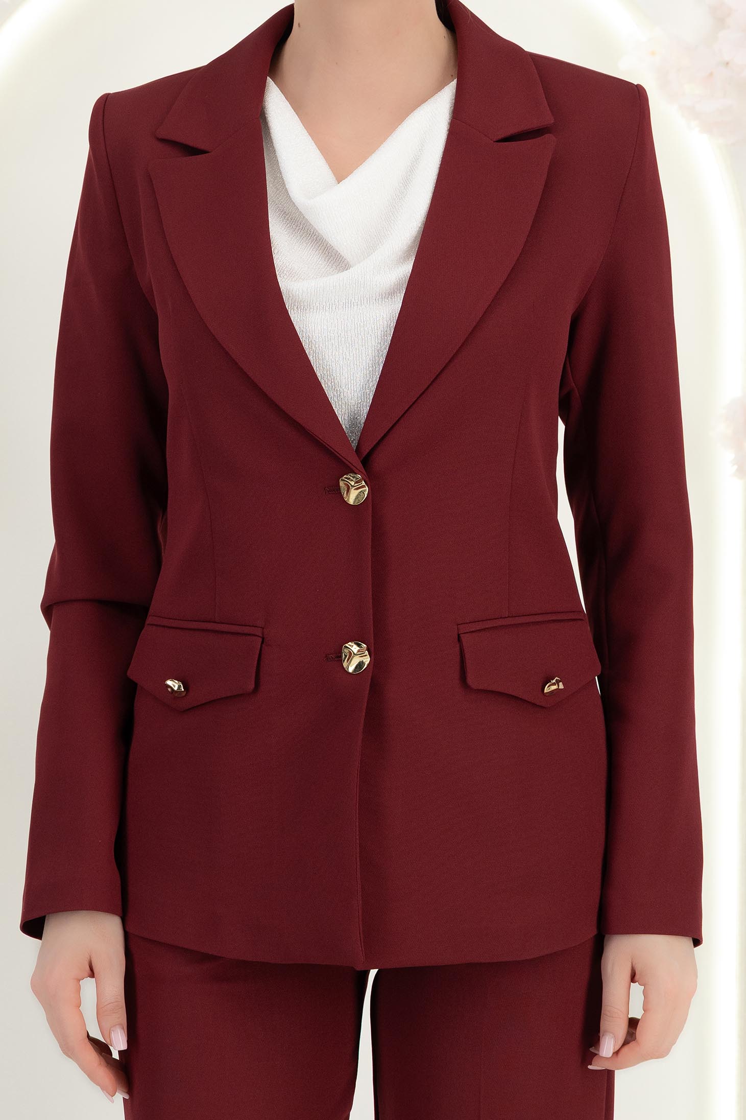 Sacou din stofa visiniu cambrat cu nasturi decorativi aurii - StarShinerS 5 - StarShinerS.ro