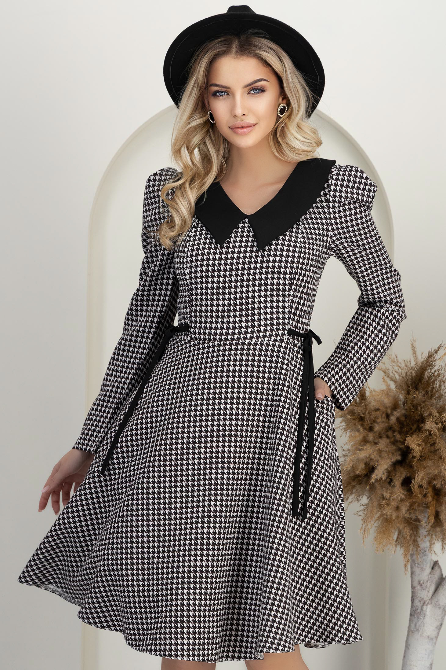 StarShinerS.ro Rochie din stofa elastica neagra midi in clos cu buzunare laterale si guler - StarShinerS