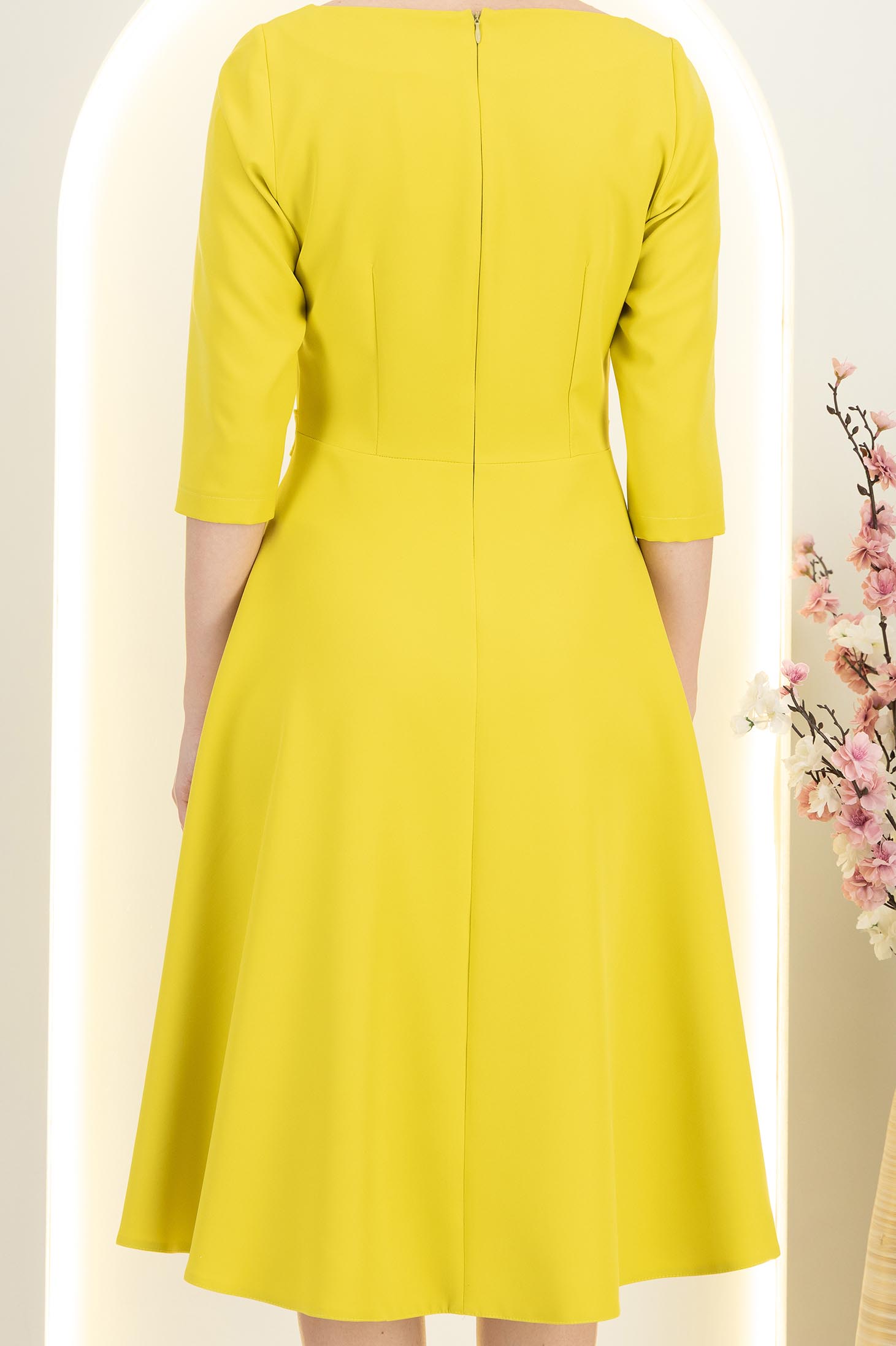 Rochie stofa verde lime midi in clos cu nasturi decorativi - StarShinerS 6 - StarShinerS.ro