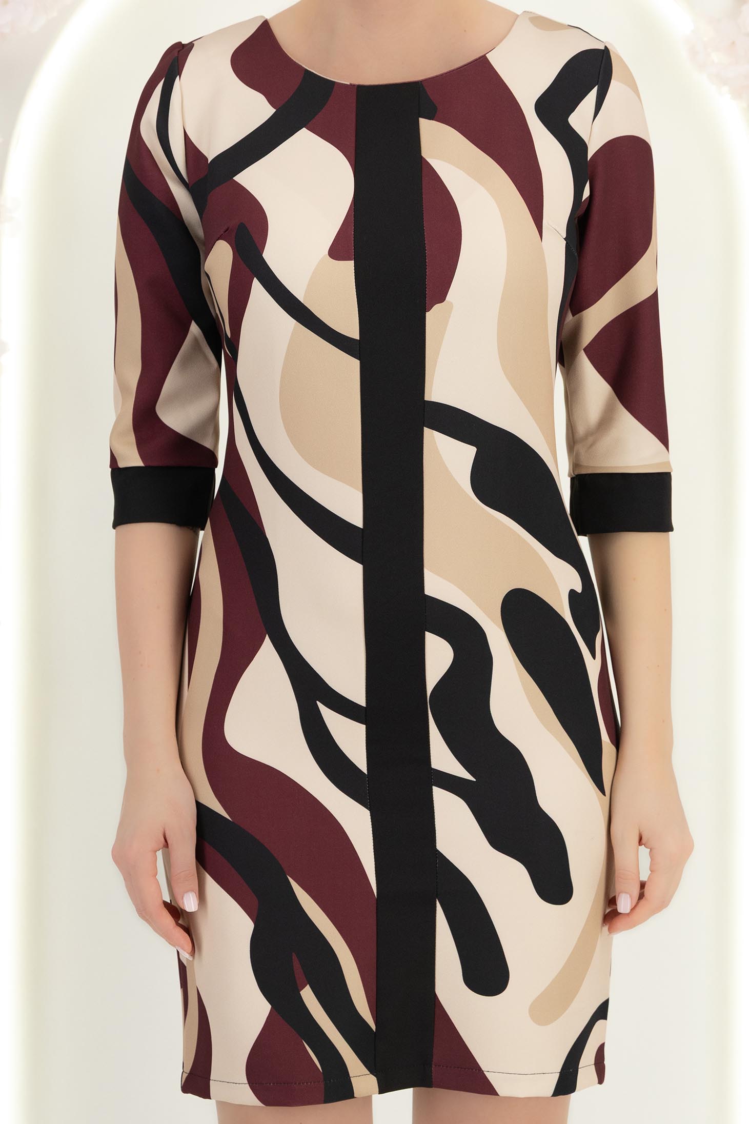 Rugalmas fekete rövid ruha egyenes szabással - StarShinerS 5 - StarShinerS.hu