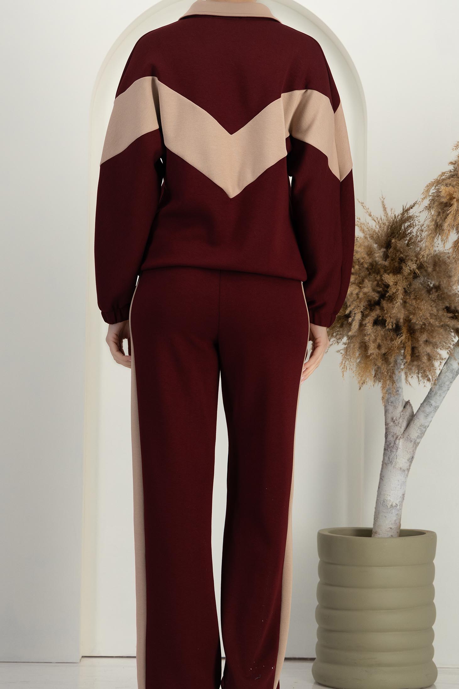 Trening din modal visiniu cu croi evazat si buzunare laterale 6 - StarShinerS.ro