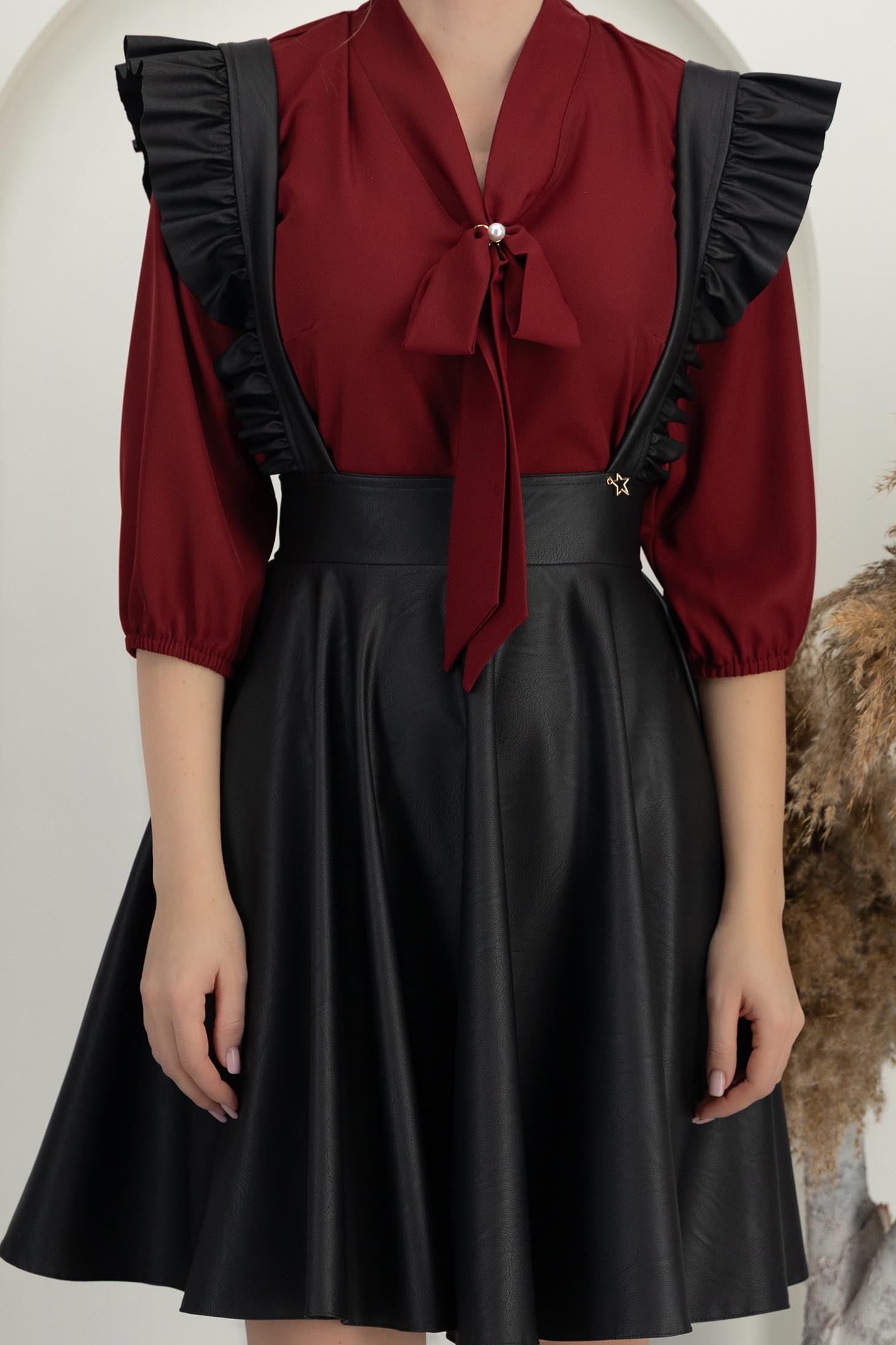 Sarafan din piele ecologica negru scurt in clos - StarShinerS 7 - StarShinerS.ro