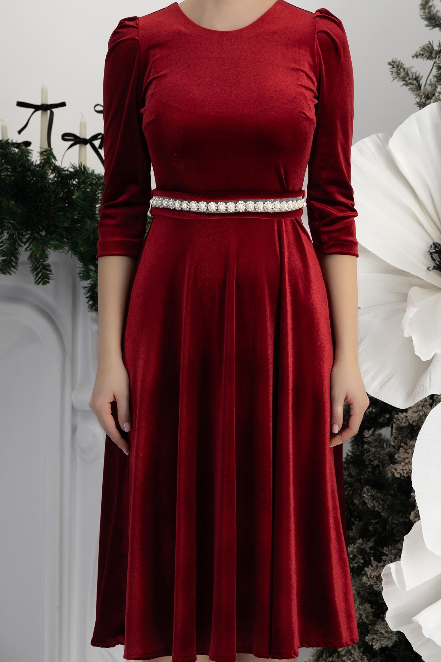 Rochie din catifea visinie in clos cu umeri bufanti si aplicatii cu perle pe cordon - StarShinerS 7 - StarShinerS.ro
