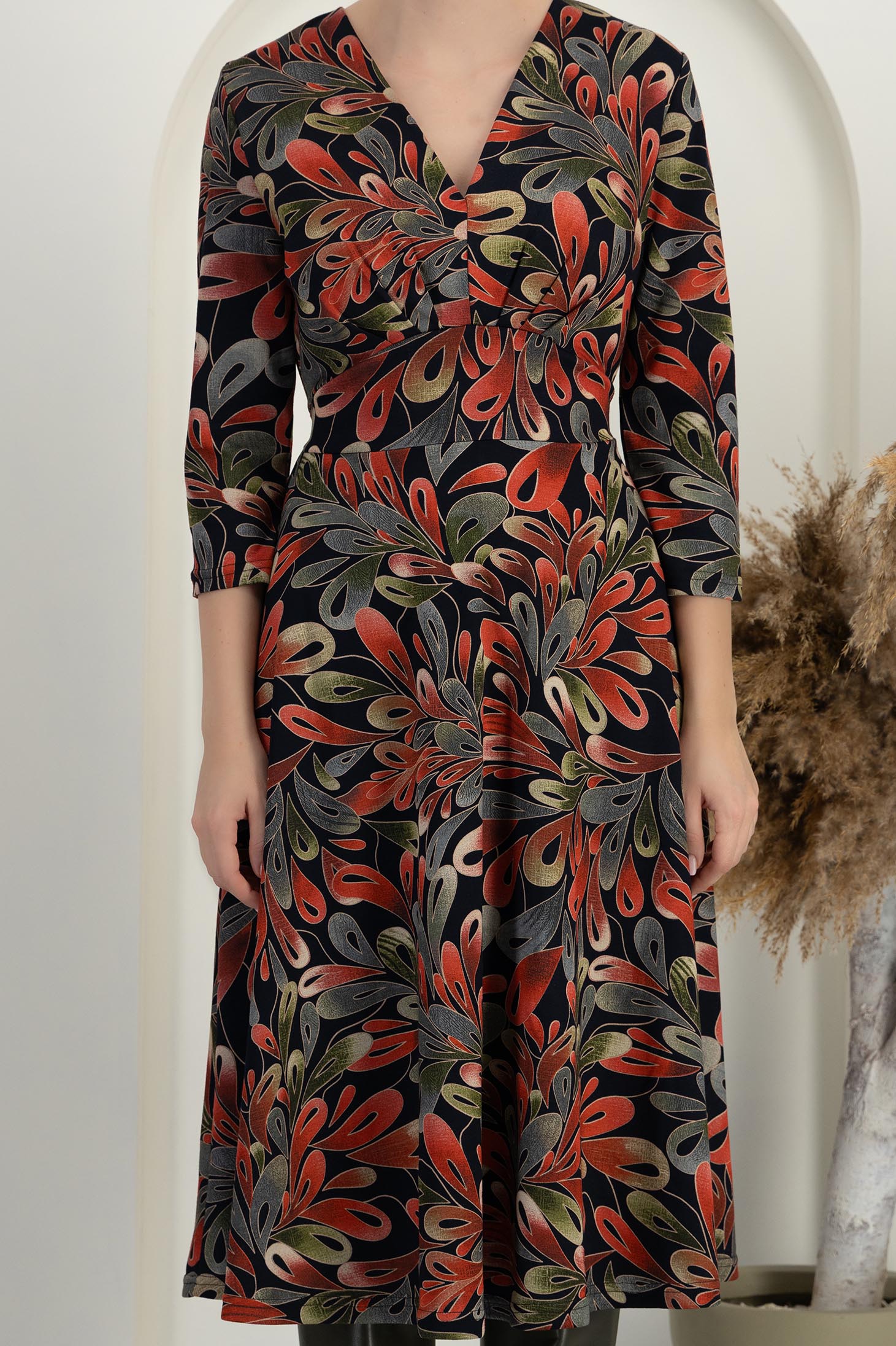 Rochie din modal in clos cu decolteu in v si maneci trei-sferturi 5 - StarShinerS.ro