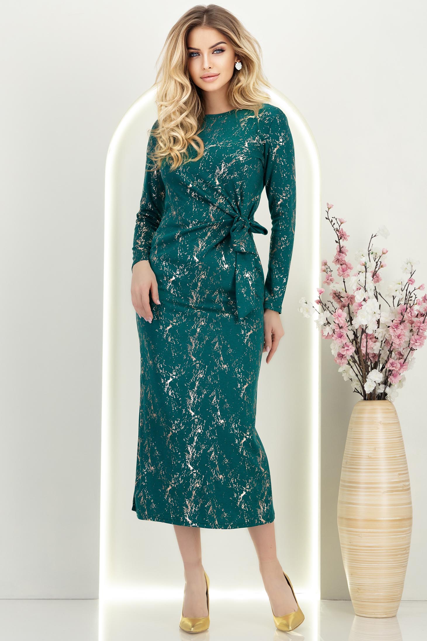 StarShinerS.ro Rochie din modal verde midi cu un croi drept crapata pe picior - StarShinerS