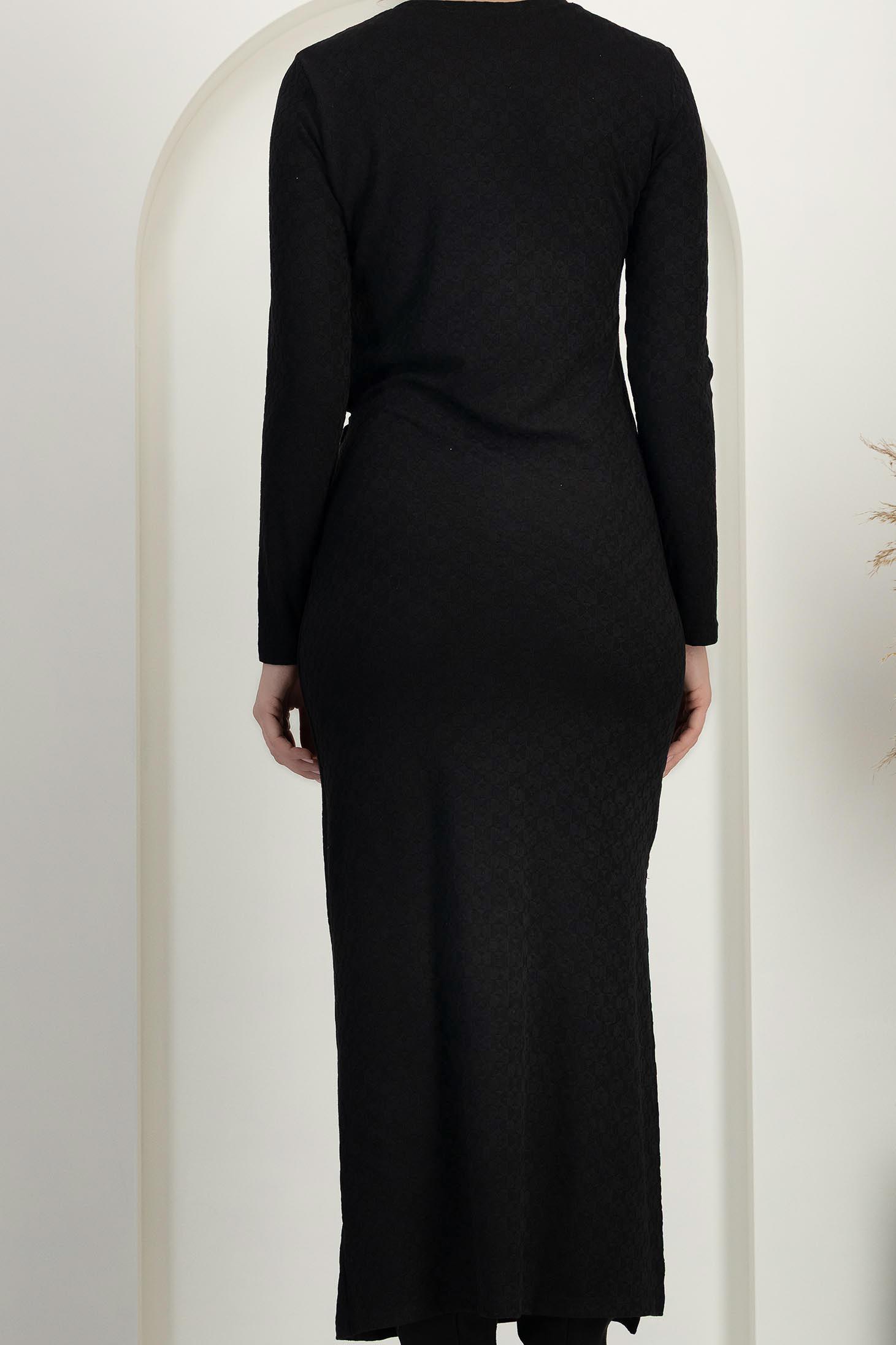 Fekete kötött midi ceruza ruha - StarShinerS 6 - StarShinerS.hu