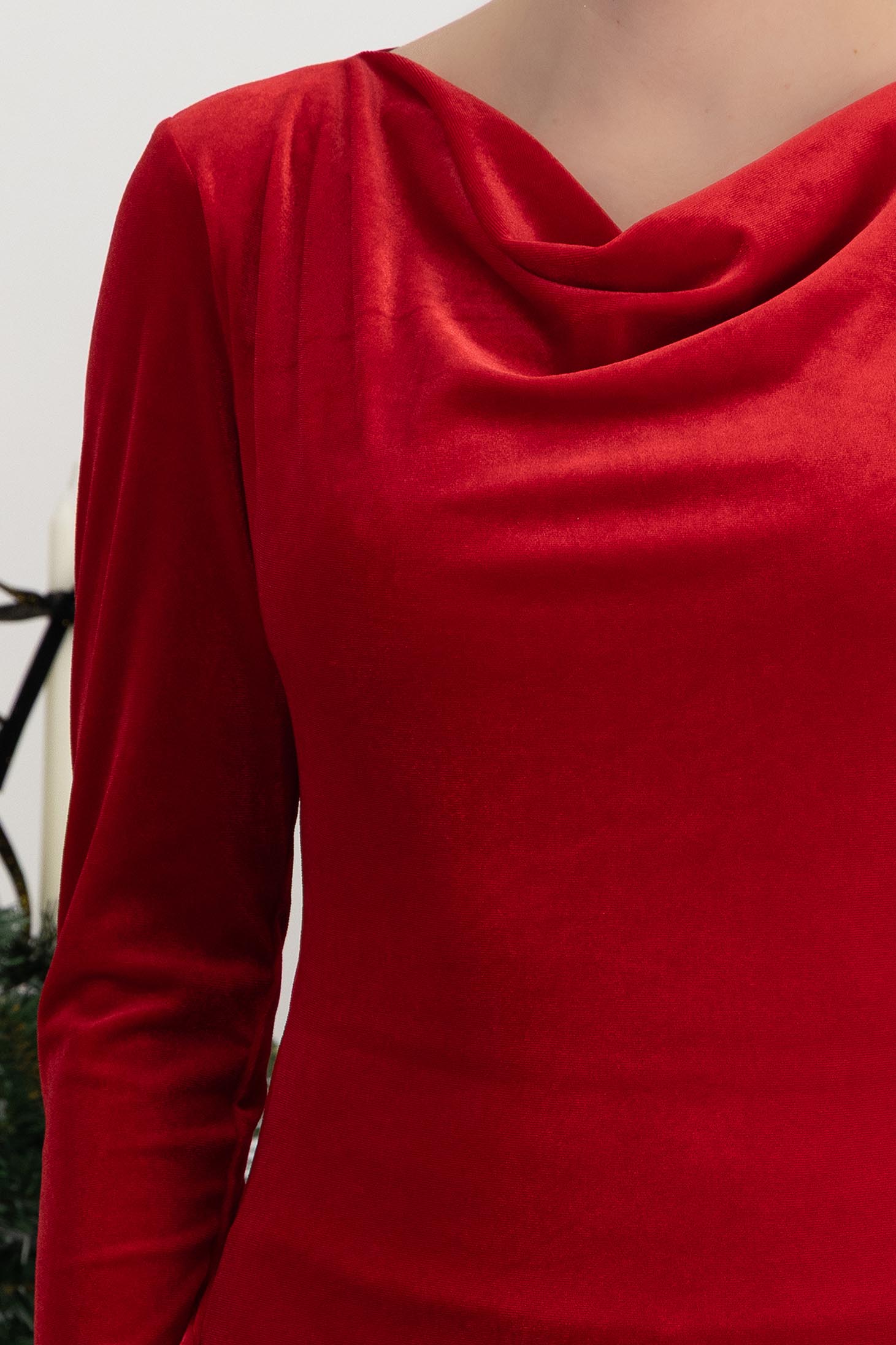 Bluza din catifea rosie mulata cu decolteu cazut - StarShinerS 4 - StarShinerS.ro