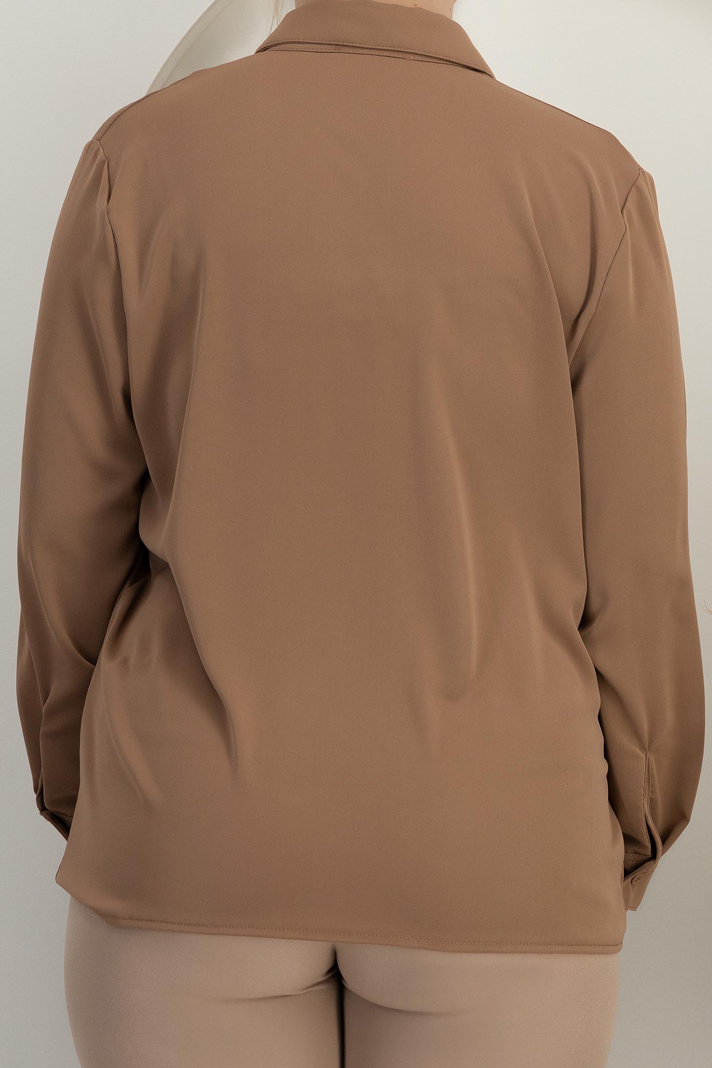 Camasa dama din satin maro cu maneca lunga si croi larg 6 - StarShinerS.ro