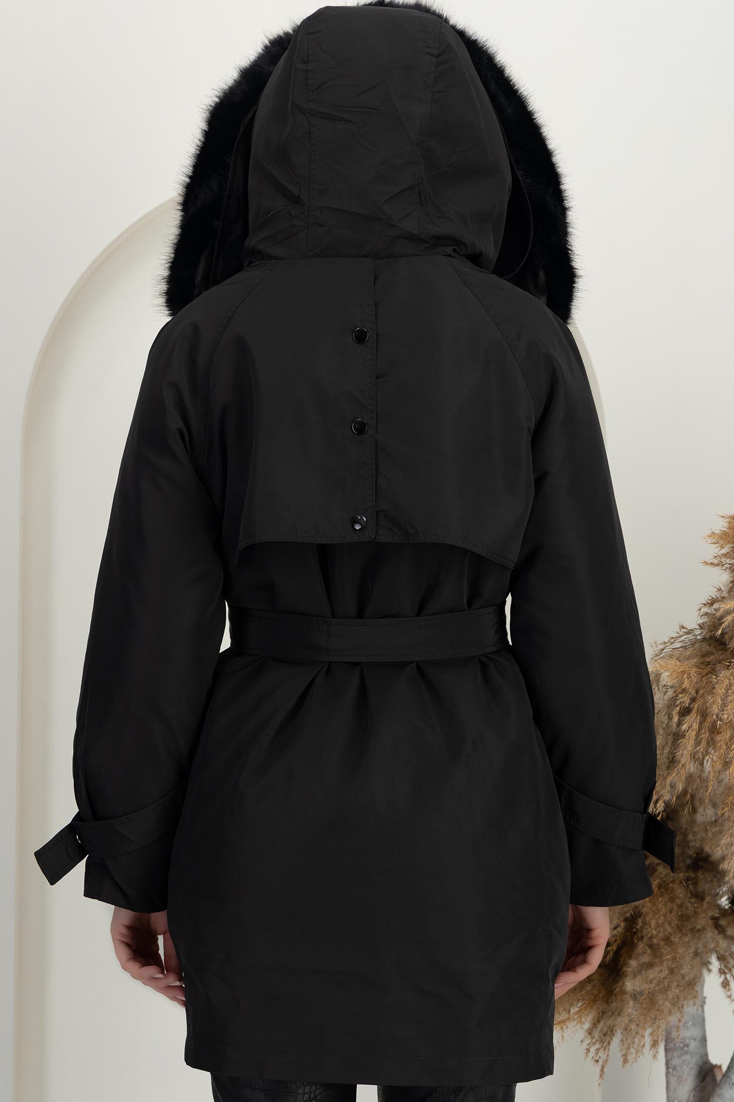 Fekete bő szabású kabát, 2 az 1-ben kapucnival és műszőrme betétekkel 6 - StarShinerS.hu