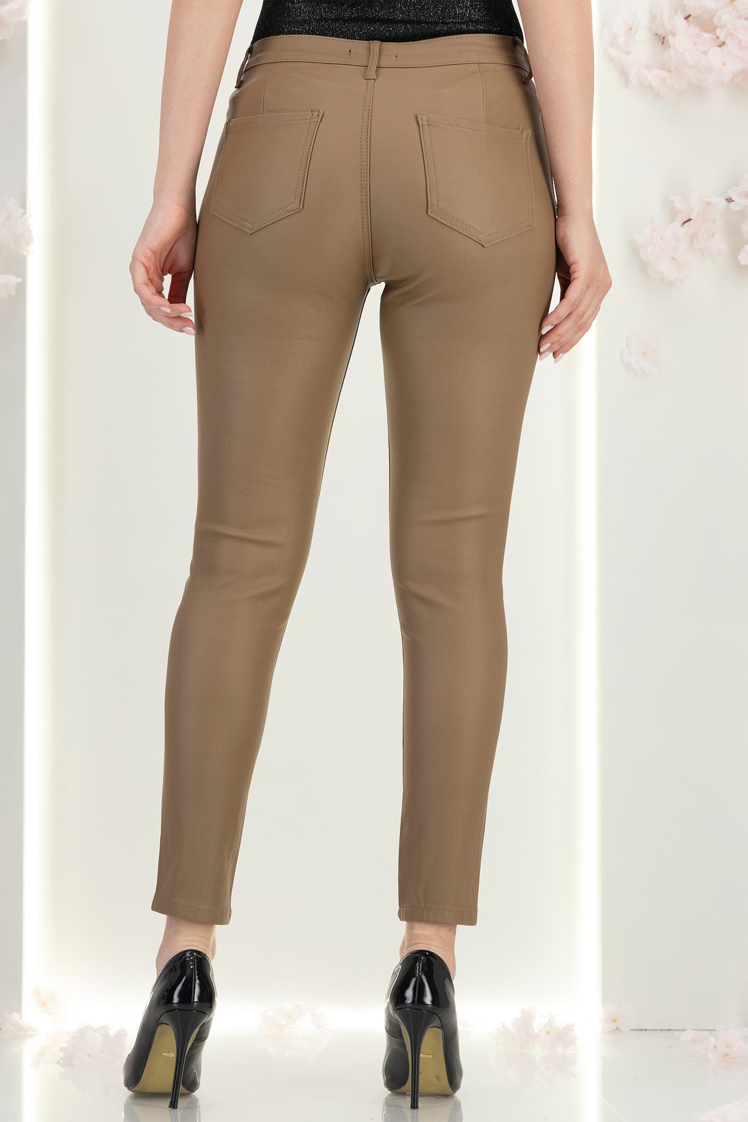 Bež ženske hlače izrađena od eko kože punog struka dug 4 - StarShinerS.hr